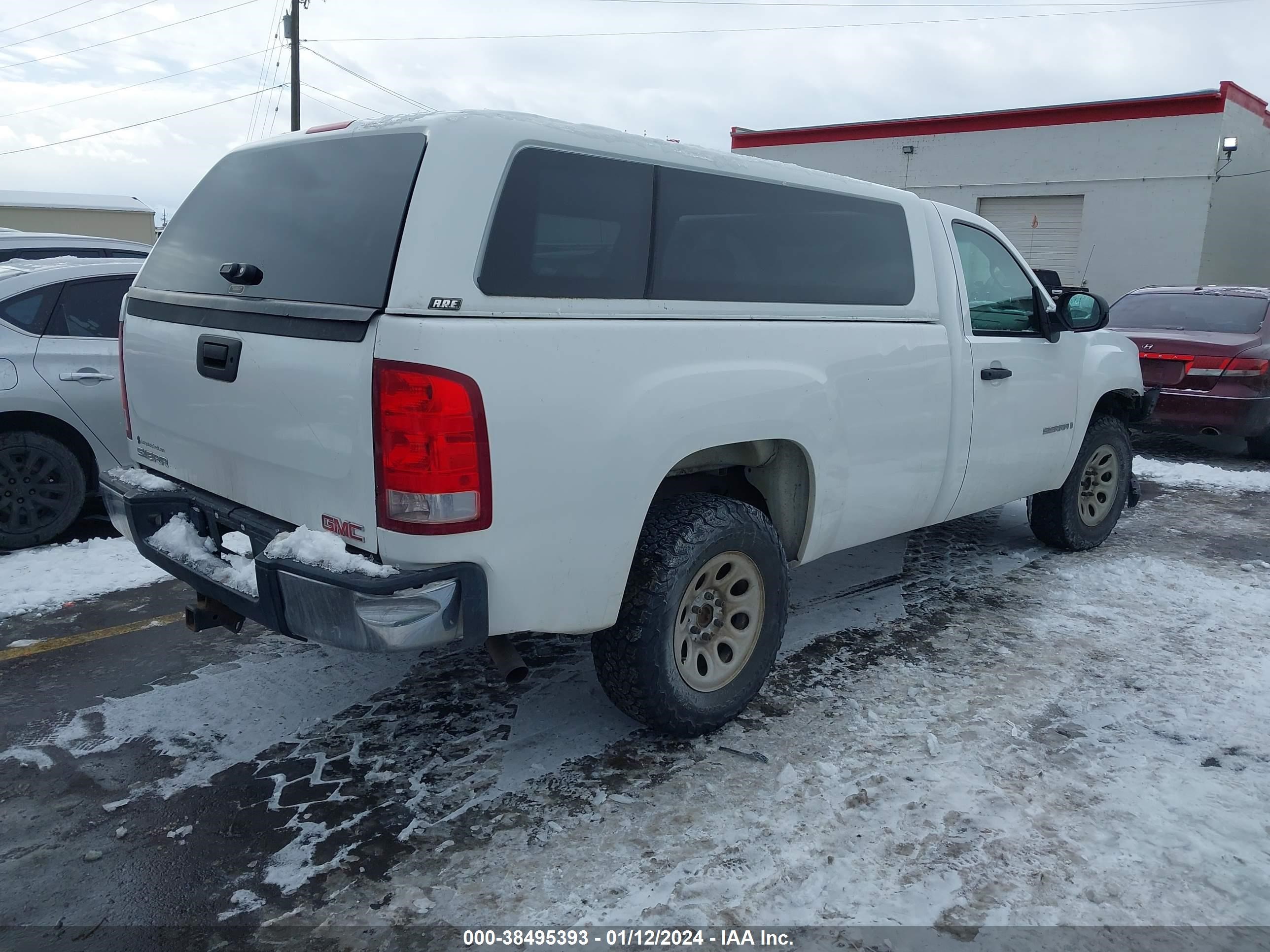 Photo 3 VIN: 1GTEC14C48Z324034 - GMC SIERRA 