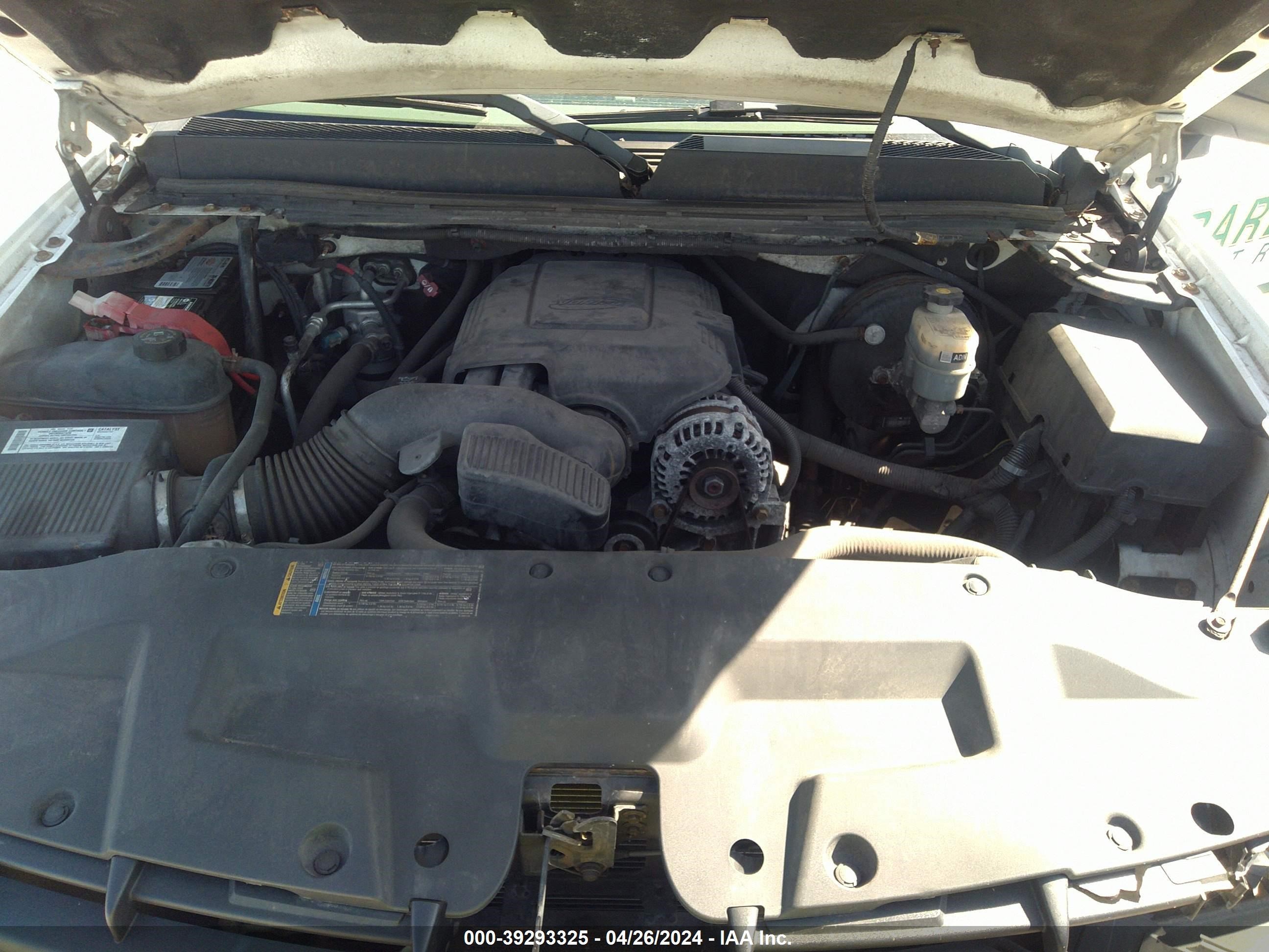 Photo 9 VIN: 1GTEC14C68Z329025 - GMC SIERRA 