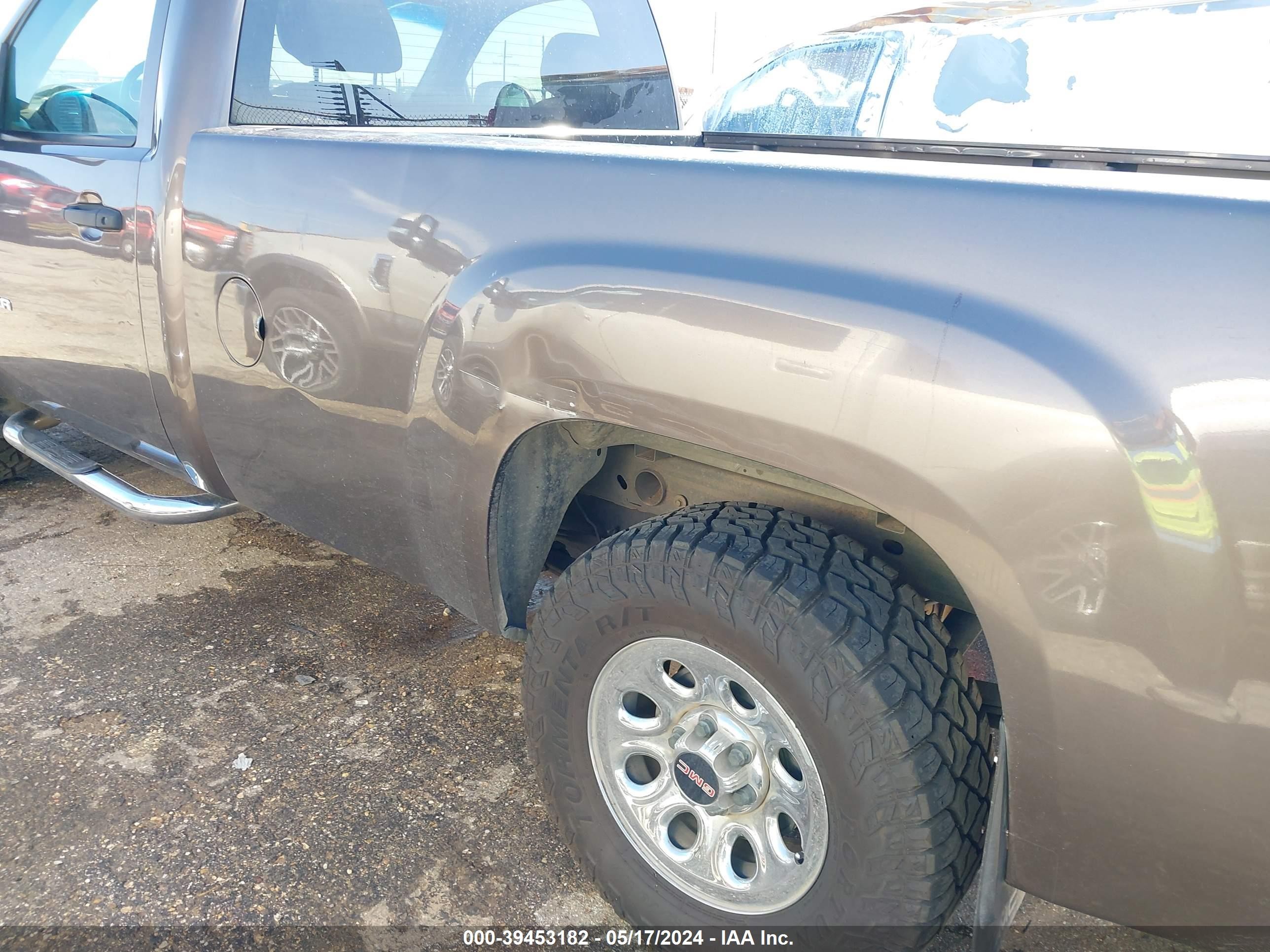 Photo 5 VIN: 1GTEC14J77Z535791 - GMC SIERRA 