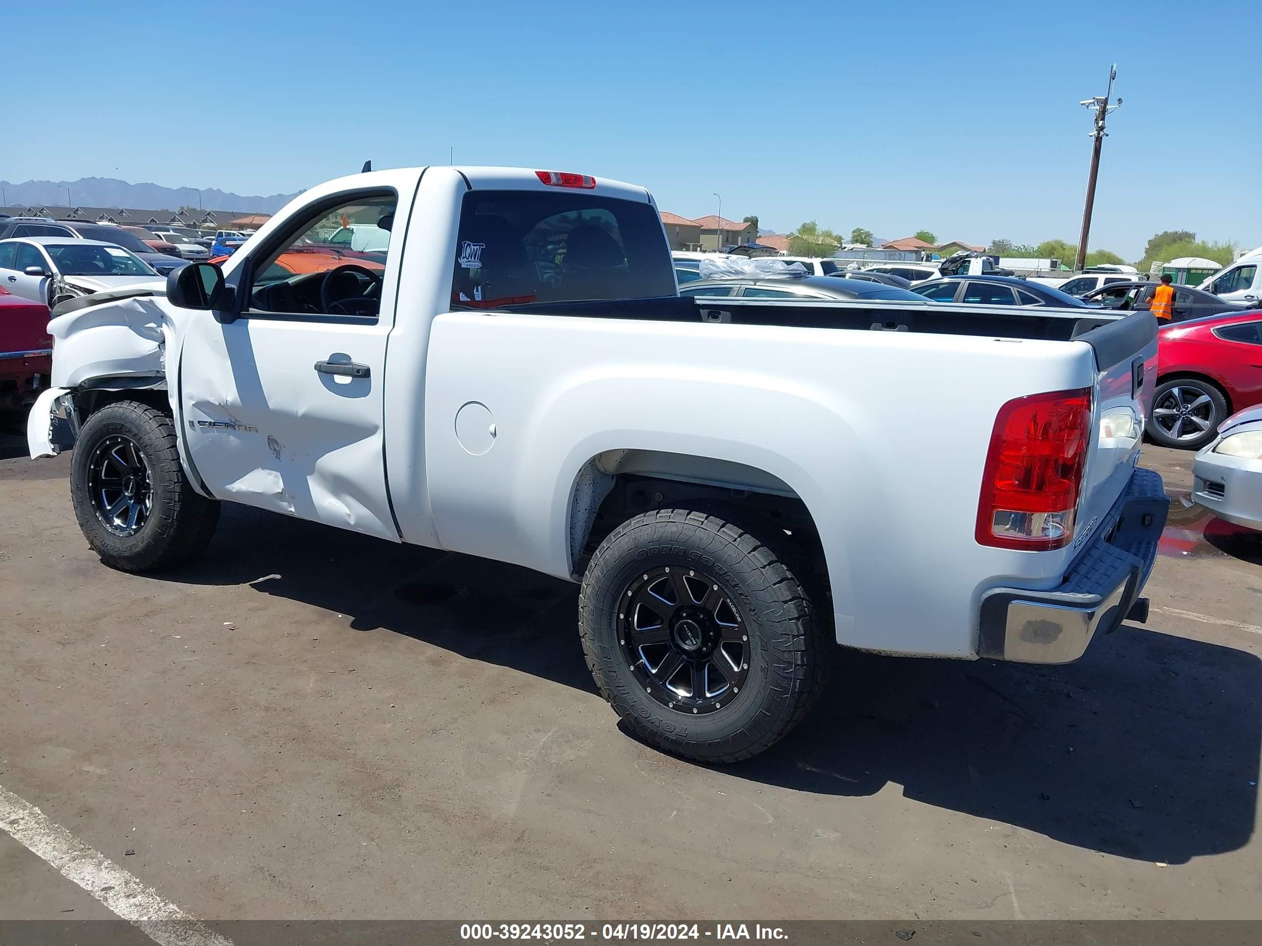 Photo 2 VIN: 1GTEC14J98Z321287 - GMC SIERRA 