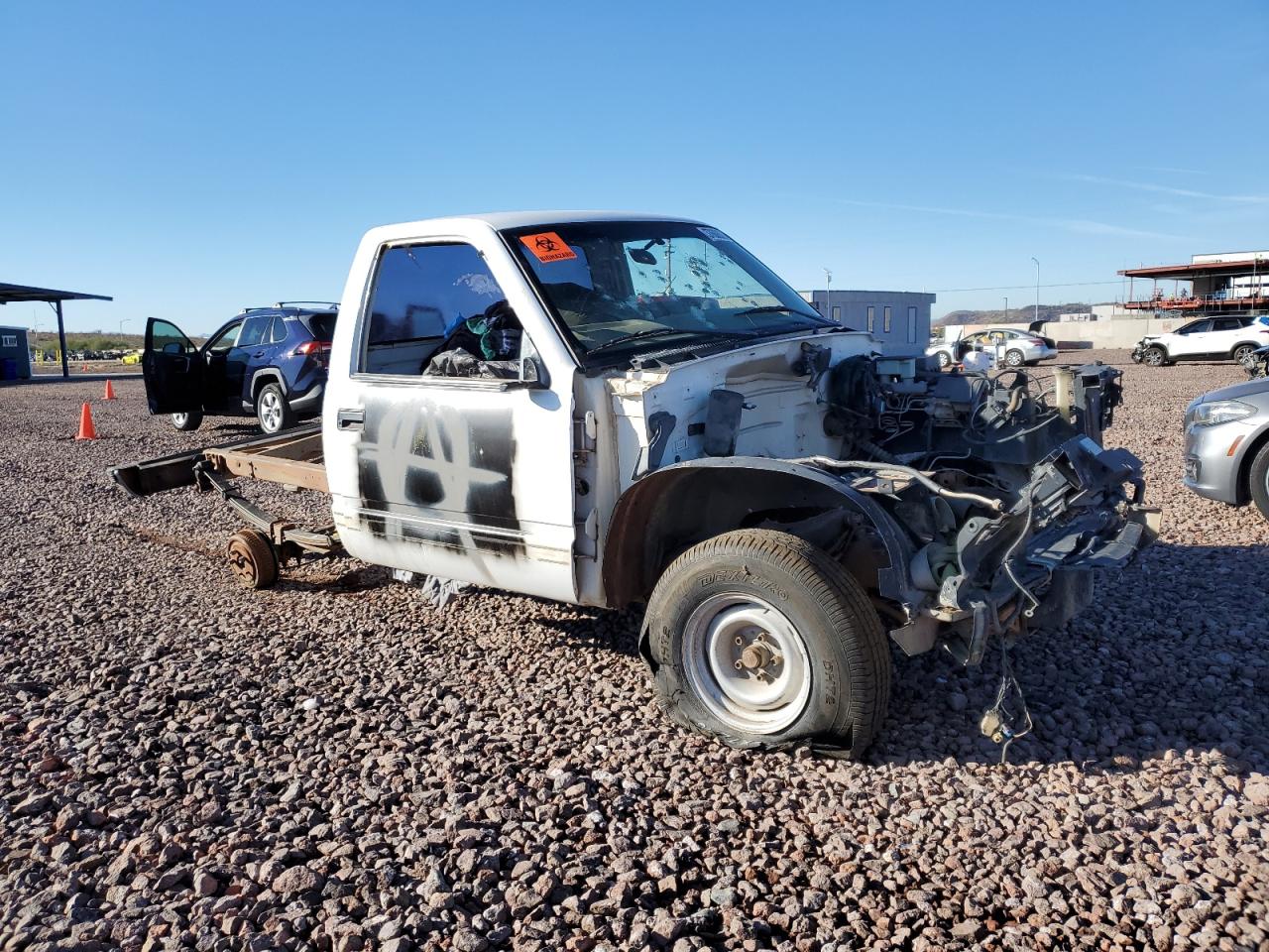 Photo 3 VIN: 1GTEC14M2WZ511410 - GMC SIERRA 