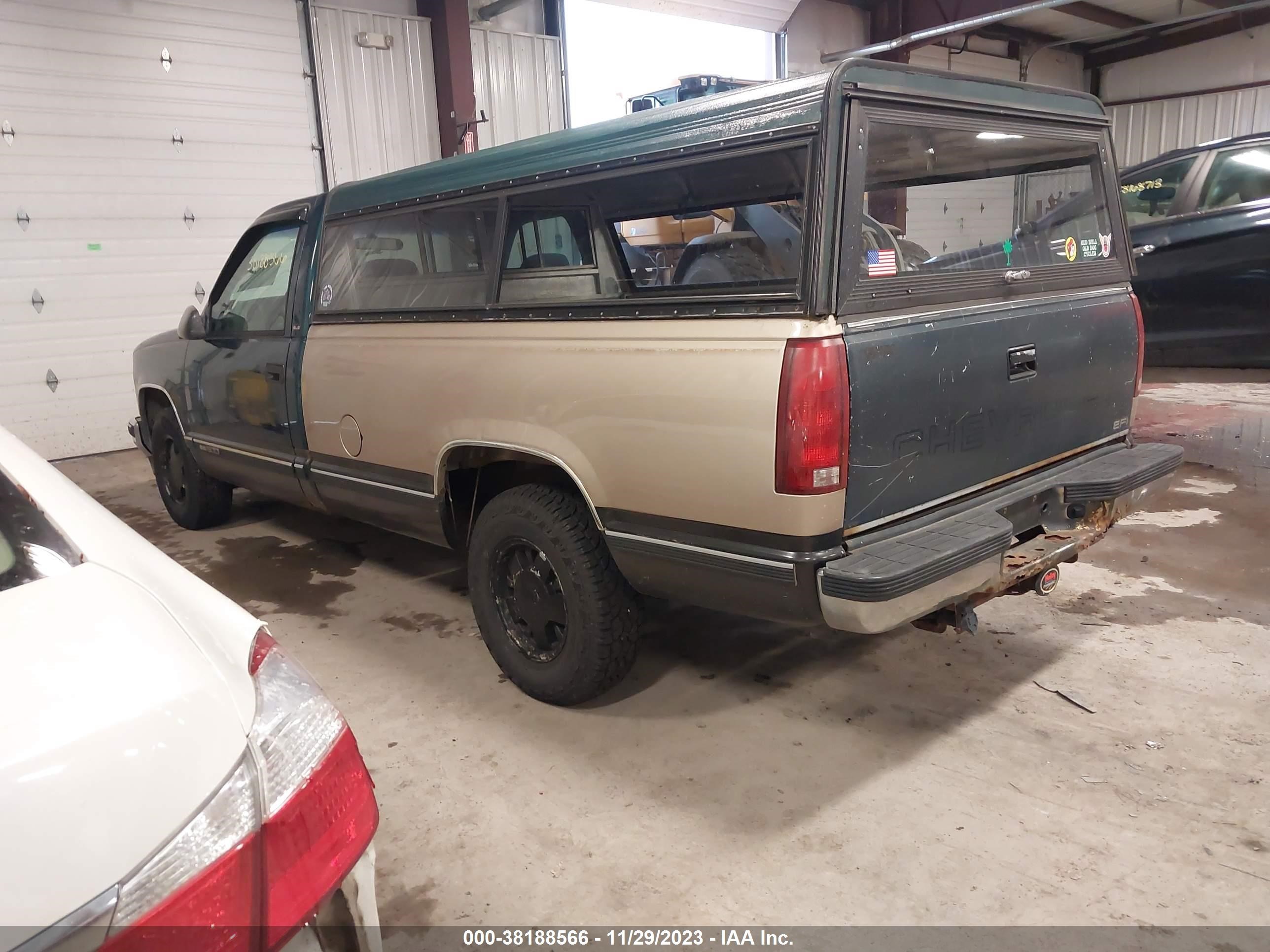 Photo 2 VIN: 1GTEC14R7VZ542744 - GMC SIERRA 