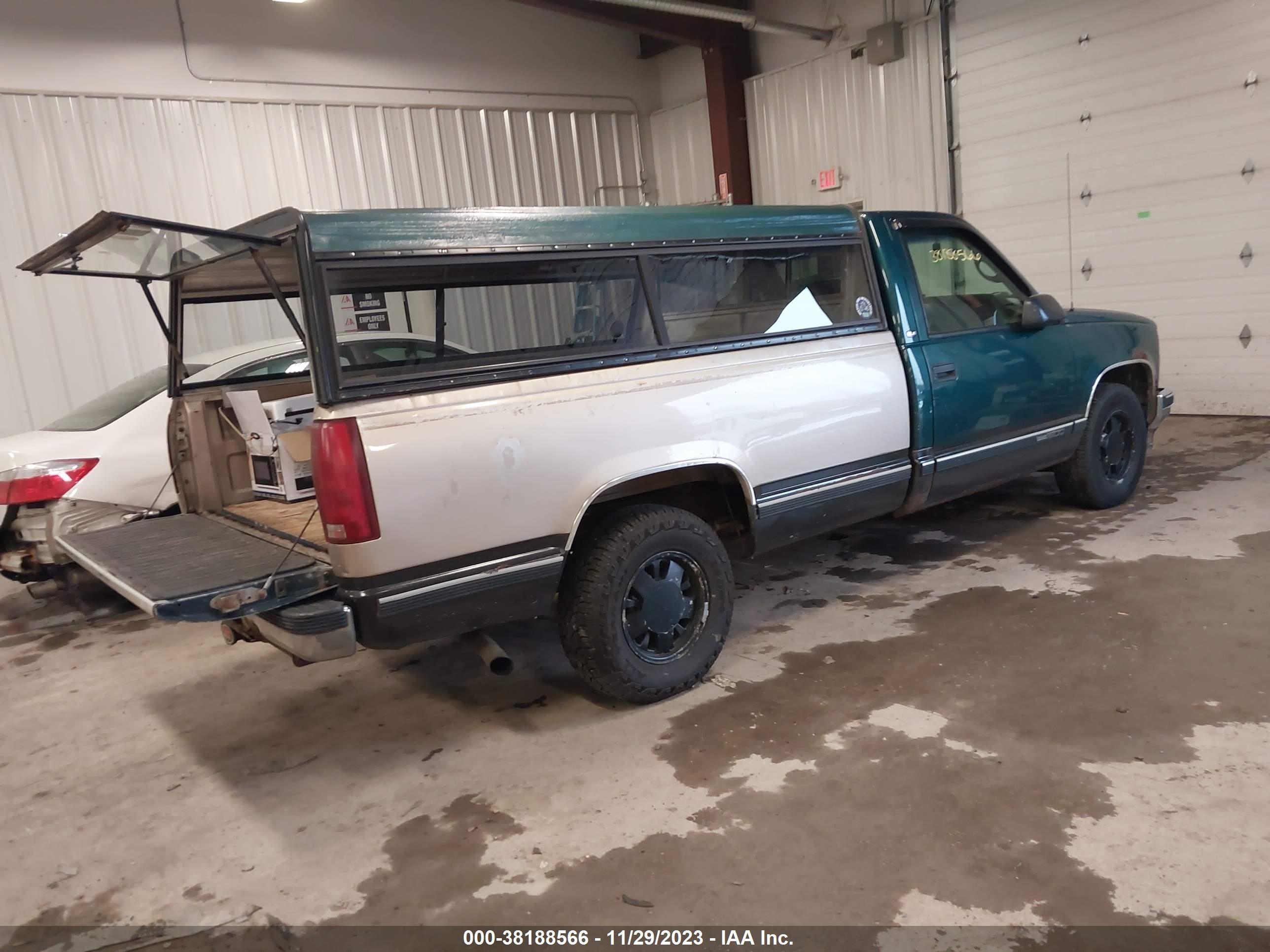 Photo 3 VIN: 1GTEC14R7VZ542744 - GMC SIERRA 