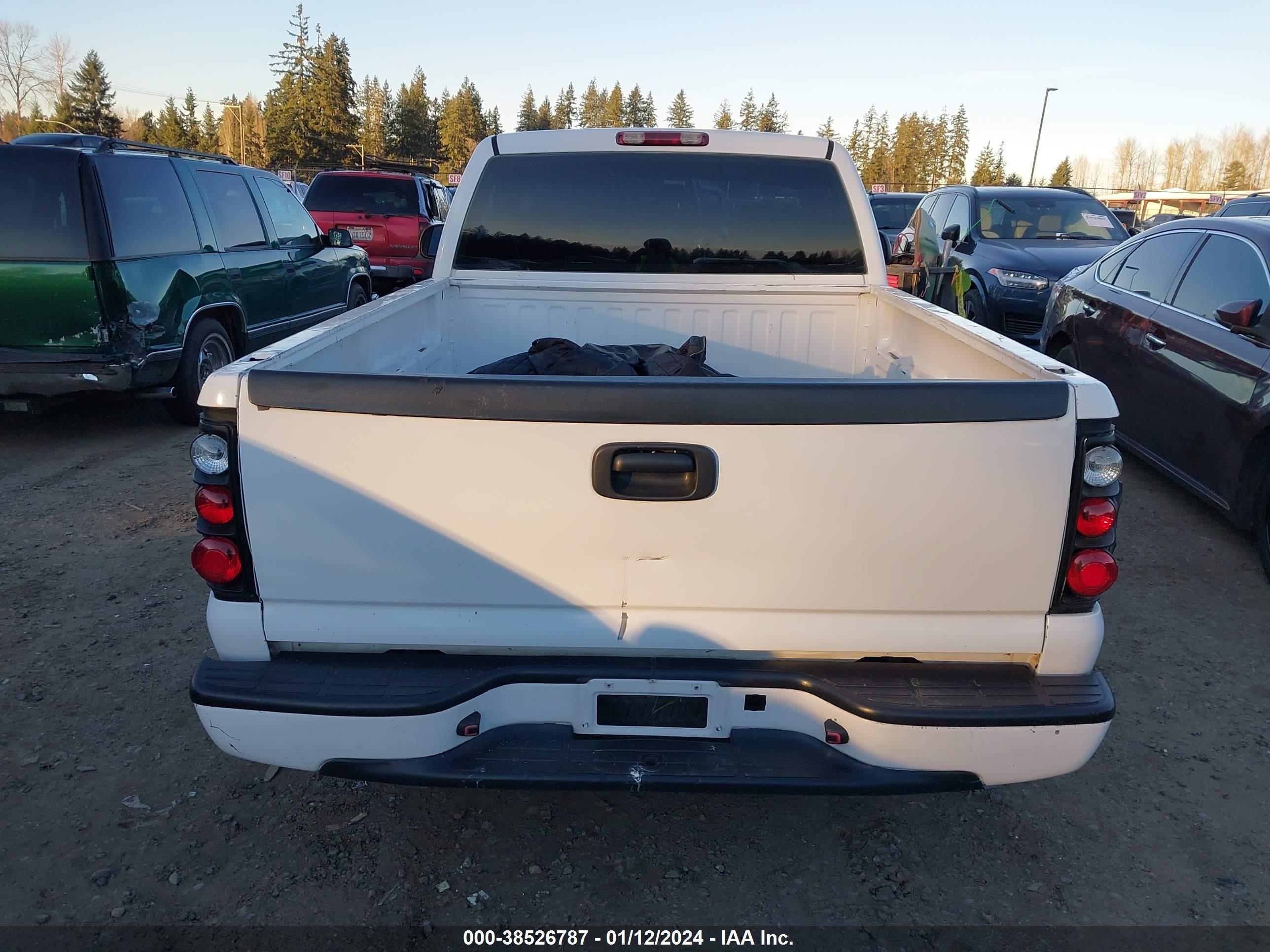 Photo 14 VIN: 1GTEC14T1YZ271471 - GMC SIERRA 