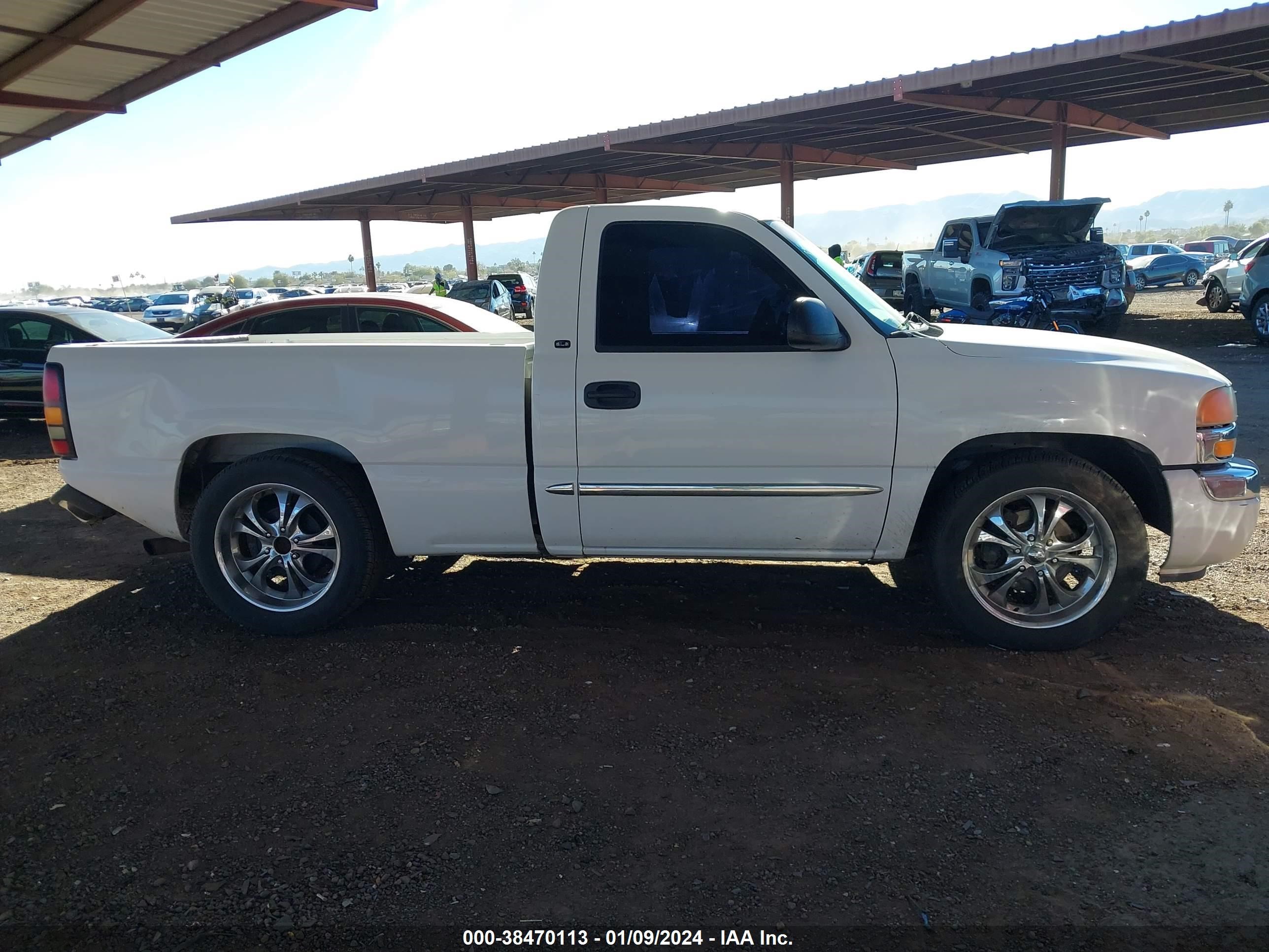 Photo 11 VIN: 1GTEC14T95Z339138 - GMC SIERRA 