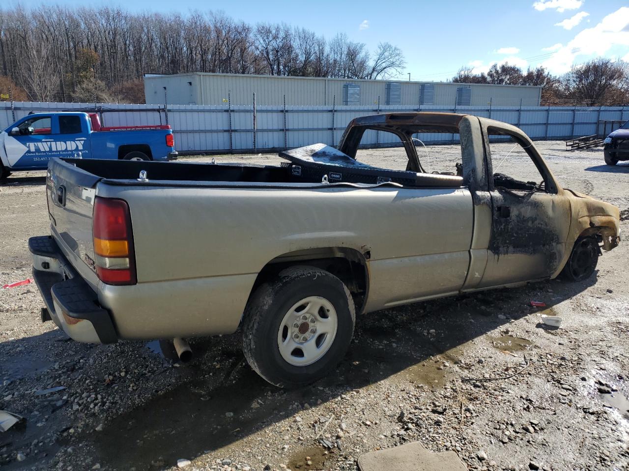 Photo 2 VIN: 1GTEC14V13Z175284 - GMC SIERRA 