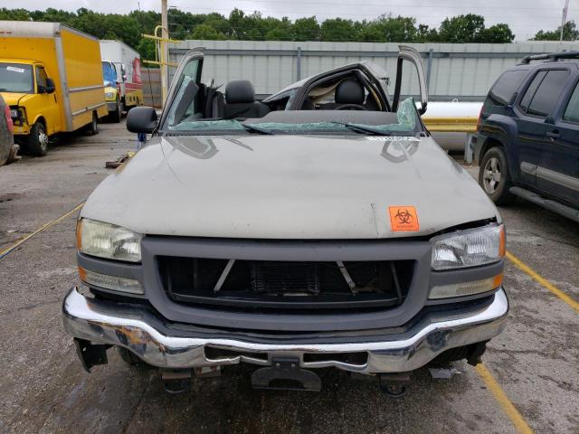 Photo 4 VIN: 1GTEC14V33Z169275 - GMC NEW SIERRA 