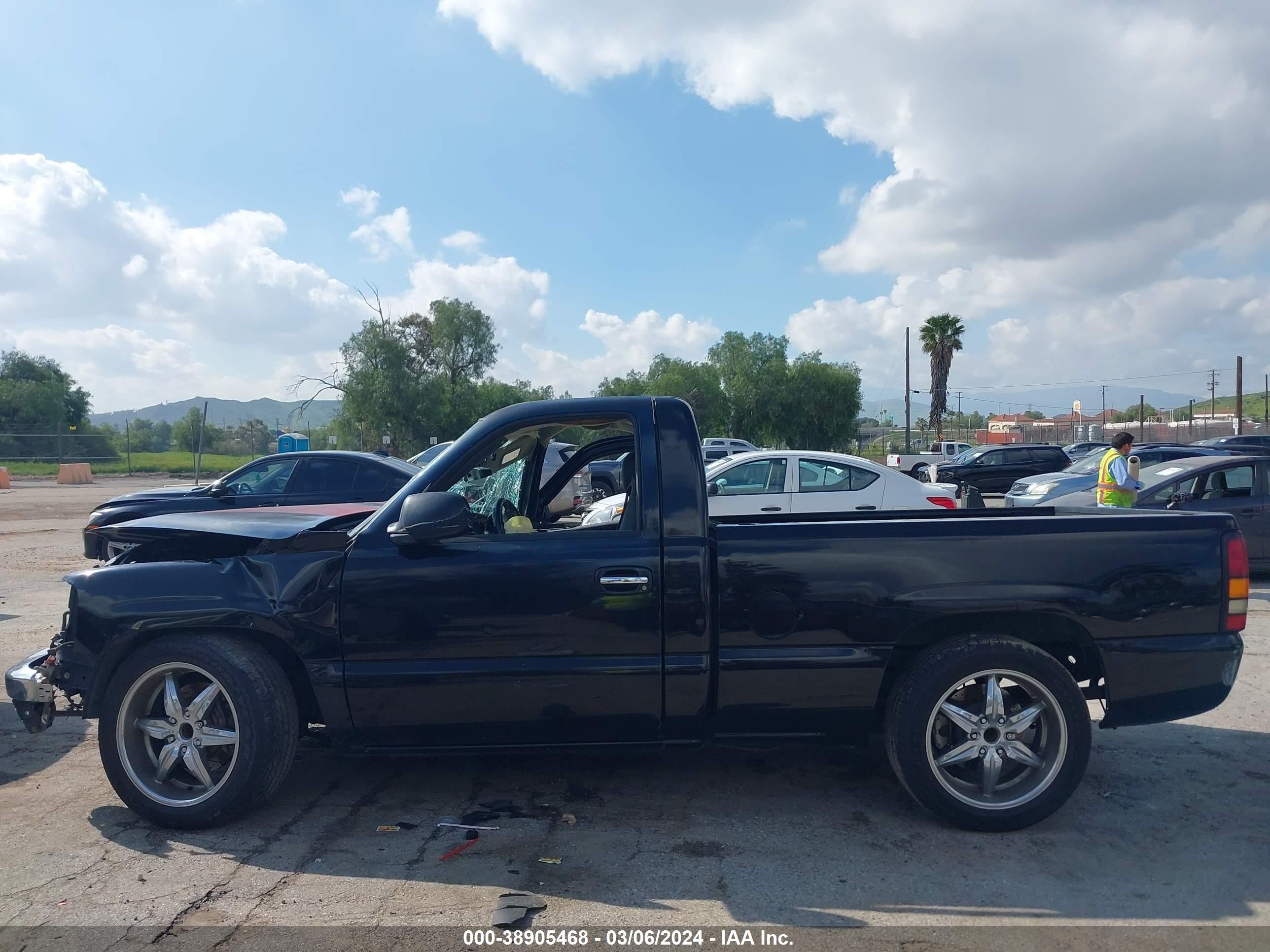 Photo 12 VIN: 1GTEC14V54Z215464 - GMC SIERRA 