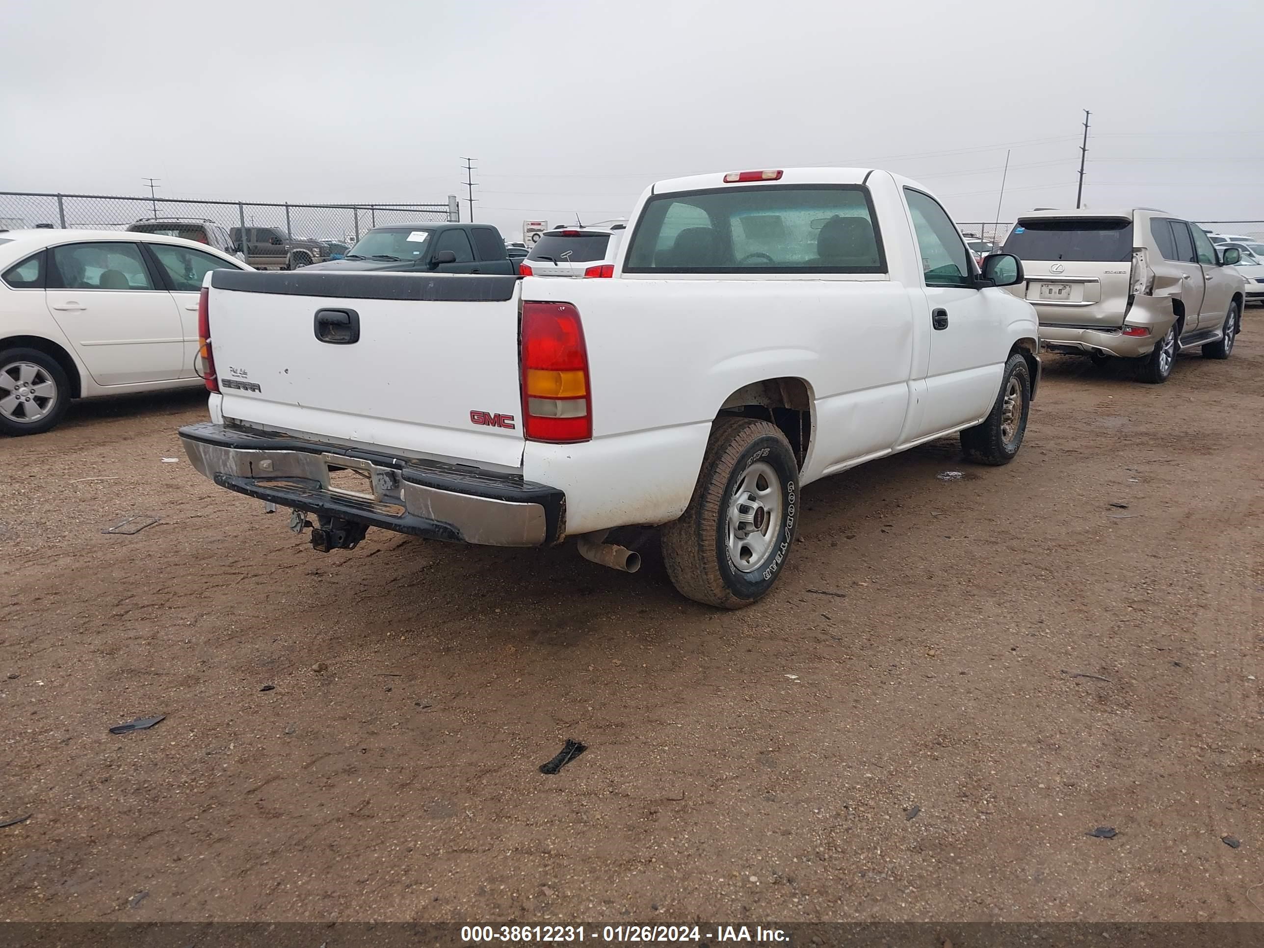 Photo 3 VIN: 1GTEC14V81Z252889 - GMC SIERRA 