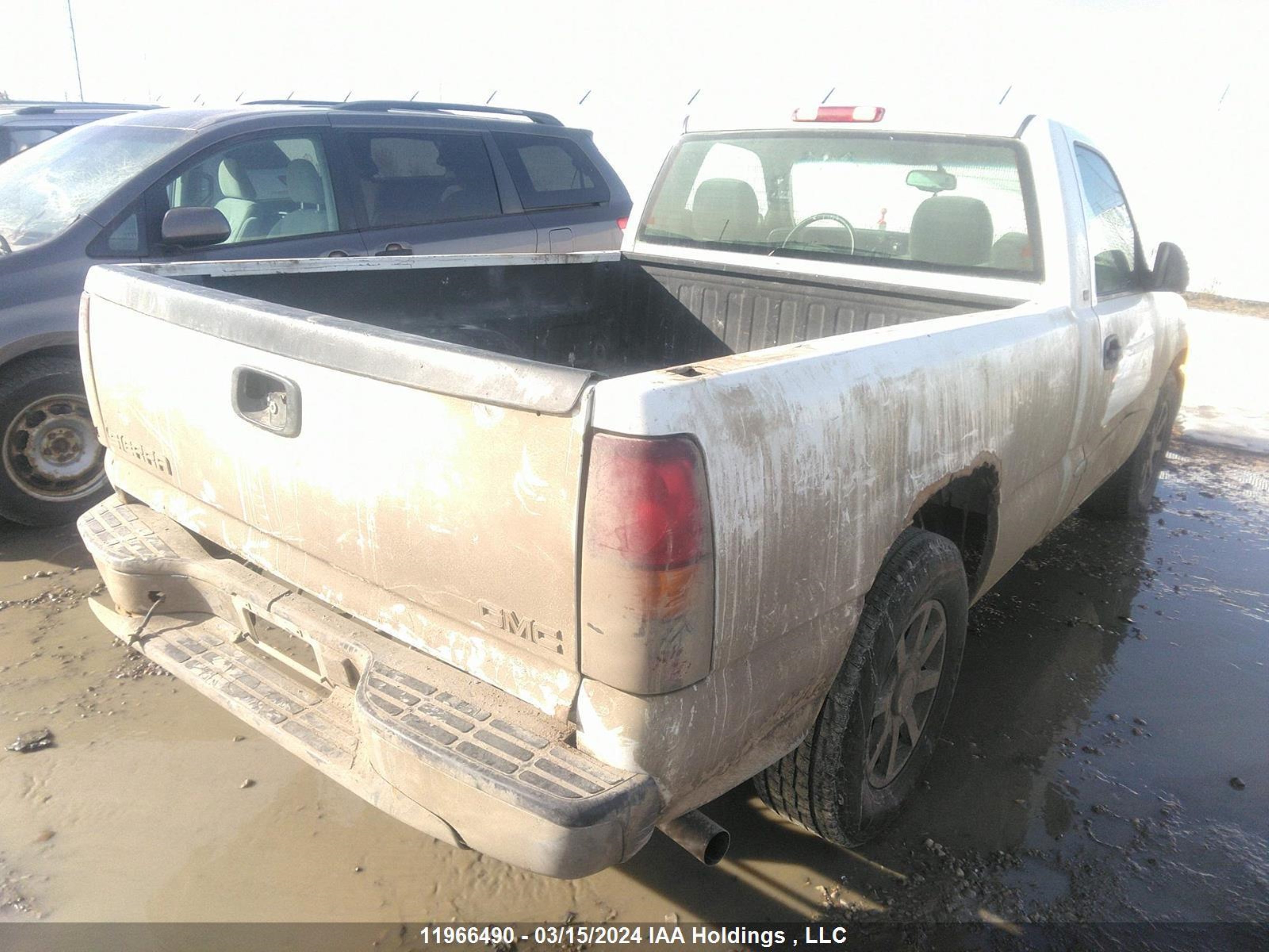 Photo 3 VIN: 1GTEC14V93Z287038 - GMC SIERRA 