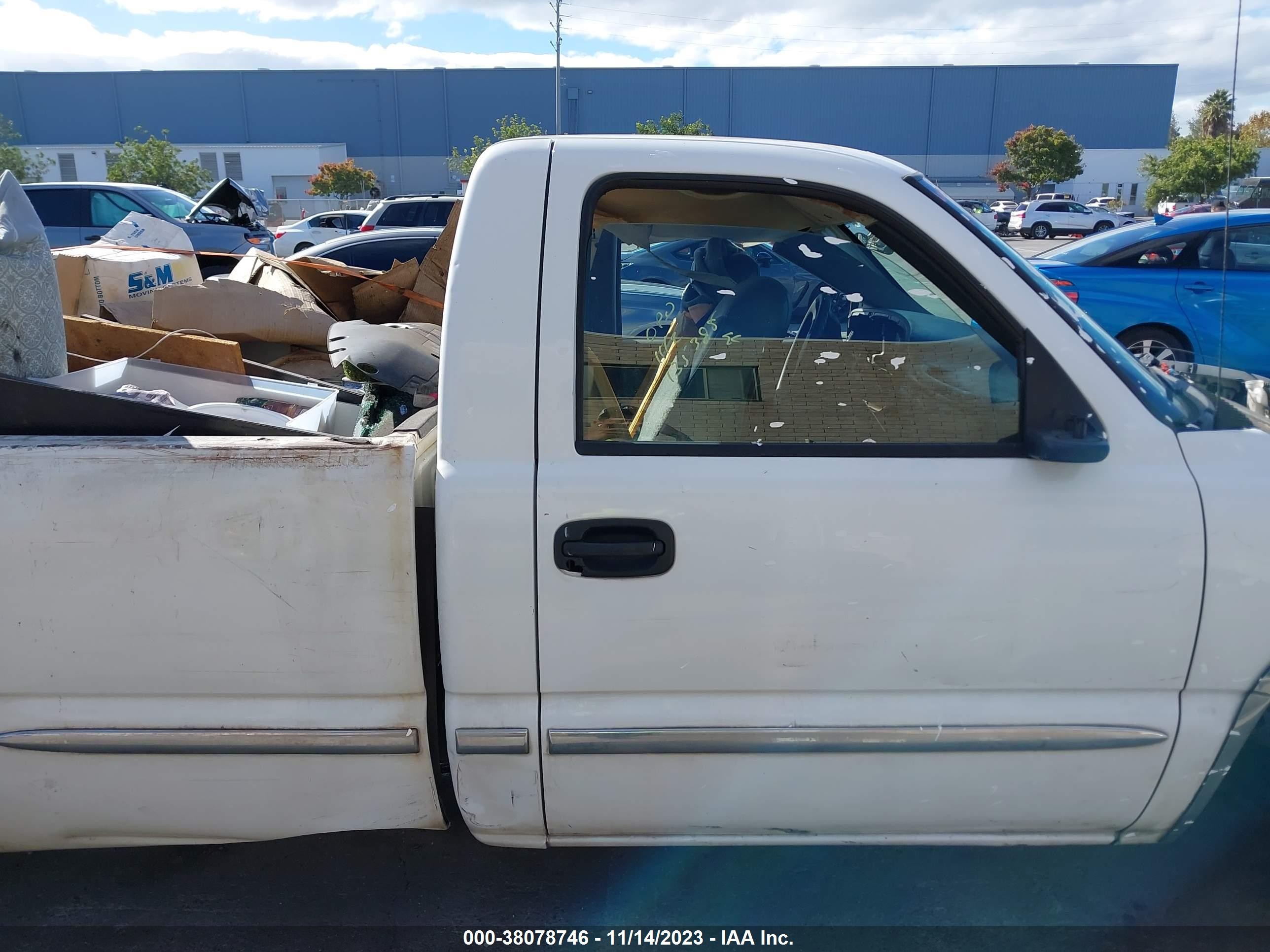 Photo 12 VIN: 1GTEC14V95Z119435 - GMC SIERRA 