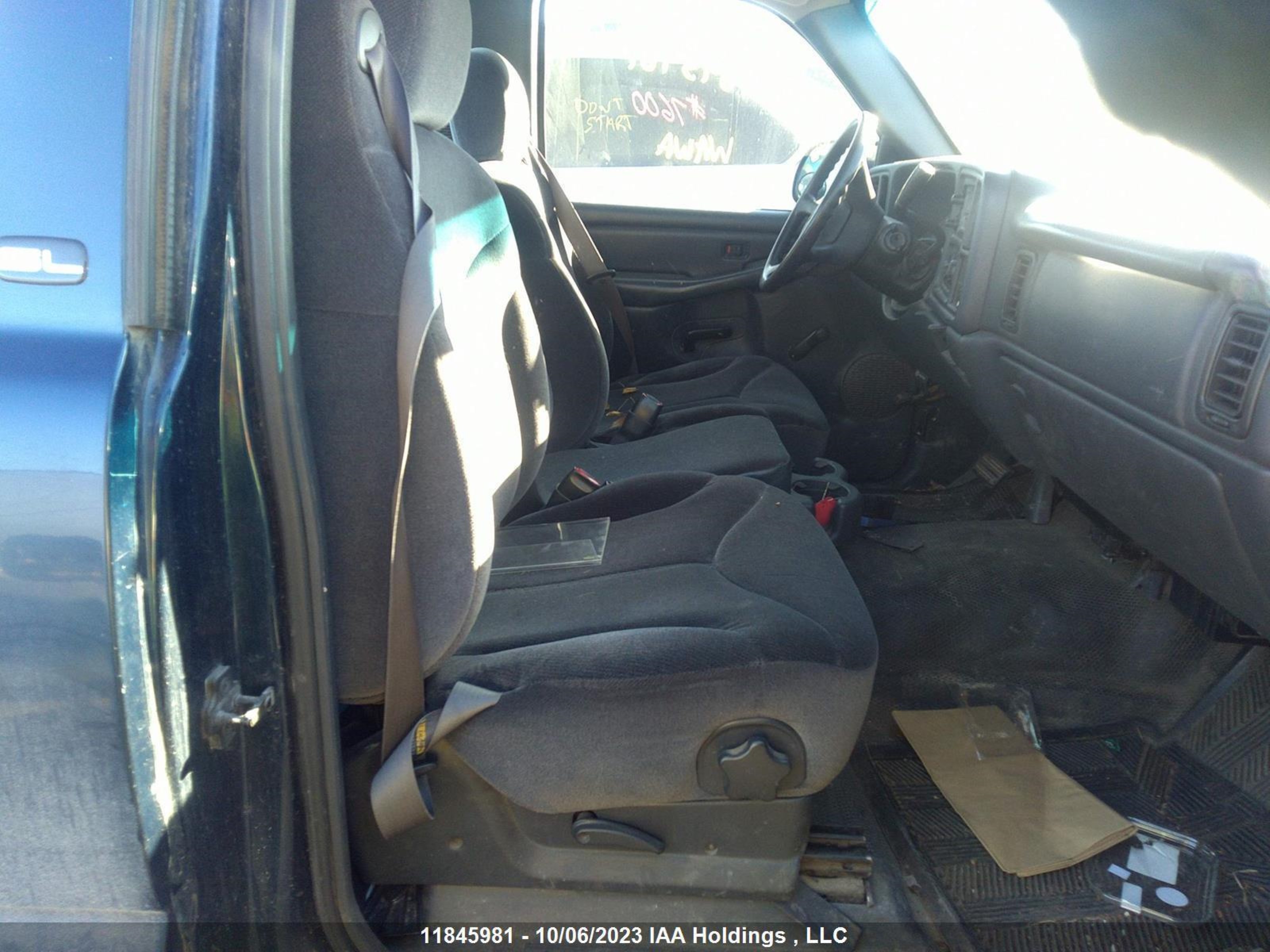 Photo 7 VIN: 1GTEC14VX1Z128607 - GMC SIERRA 