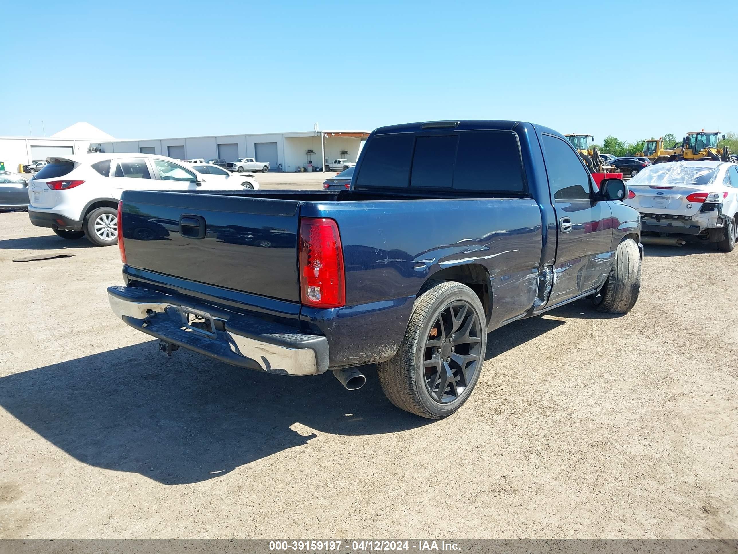 Photo 3 VIN: 1GTEC14VX7Z177623 - GMC SIERRA 