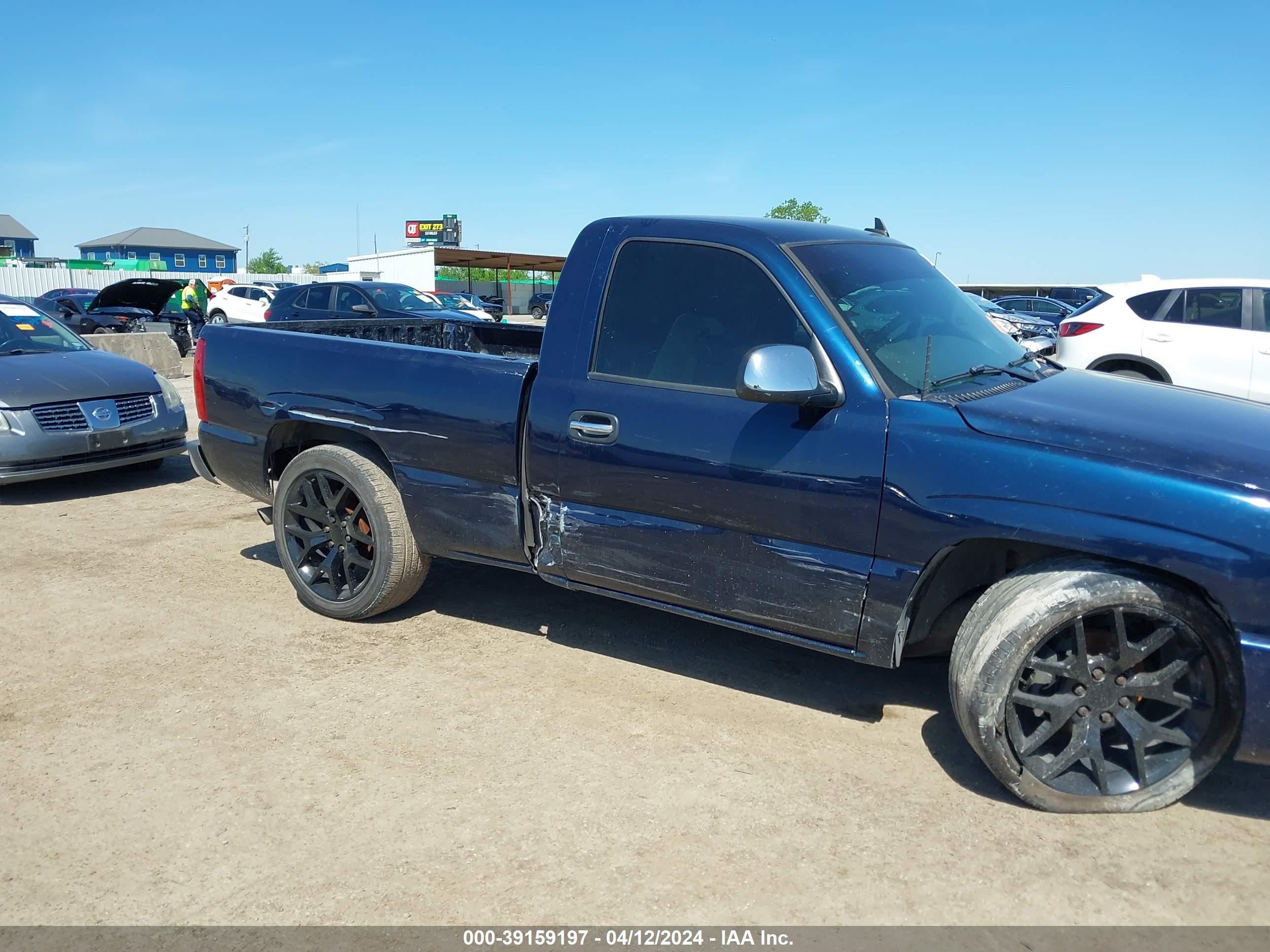 Photo 5 VIN: 1GTEC14VX7Z177623 - GMC SIERRA 