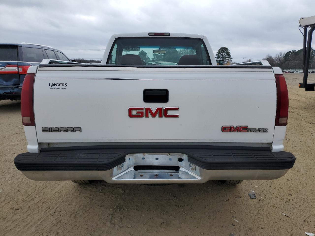 Photo 5 VIN: 1GTEC14W2TZ533744 - GMC SIERRA 