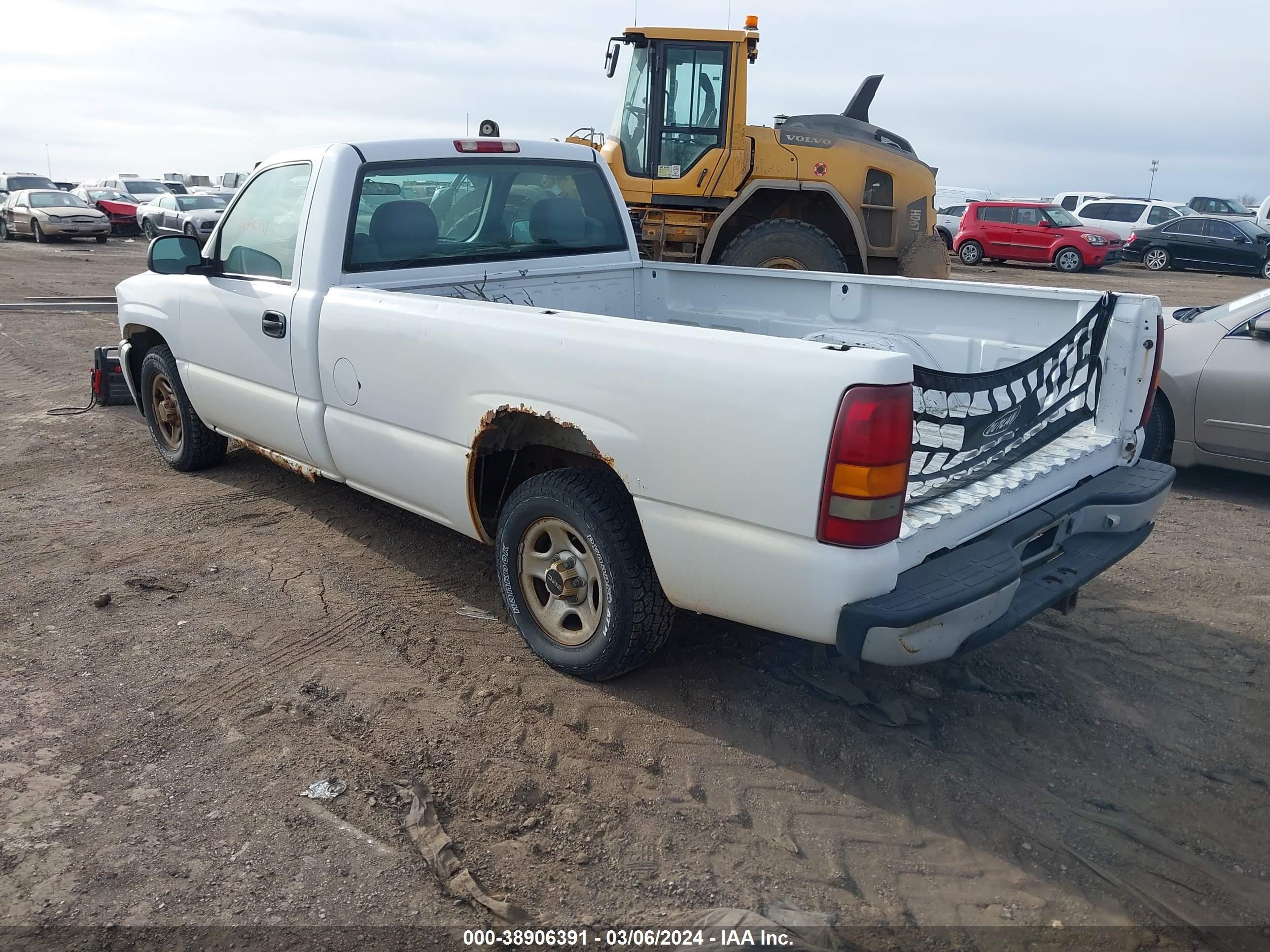 Photo 2 VIN: 1GTEC14W32Z121556 - GMC SIERRA 