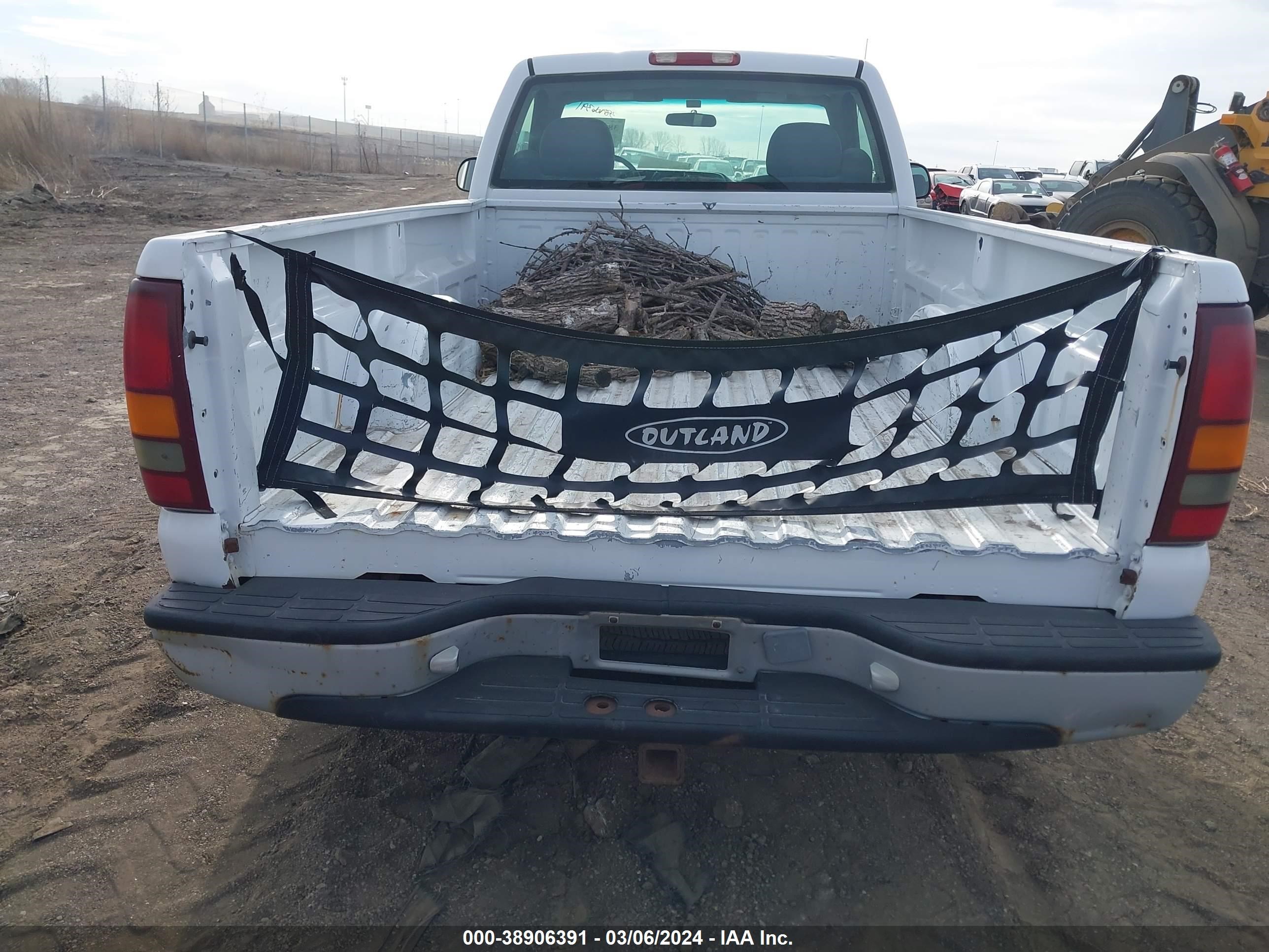 Photo 7 VIN: 1GTEC14W32Z121556 - GMC SIERRA 