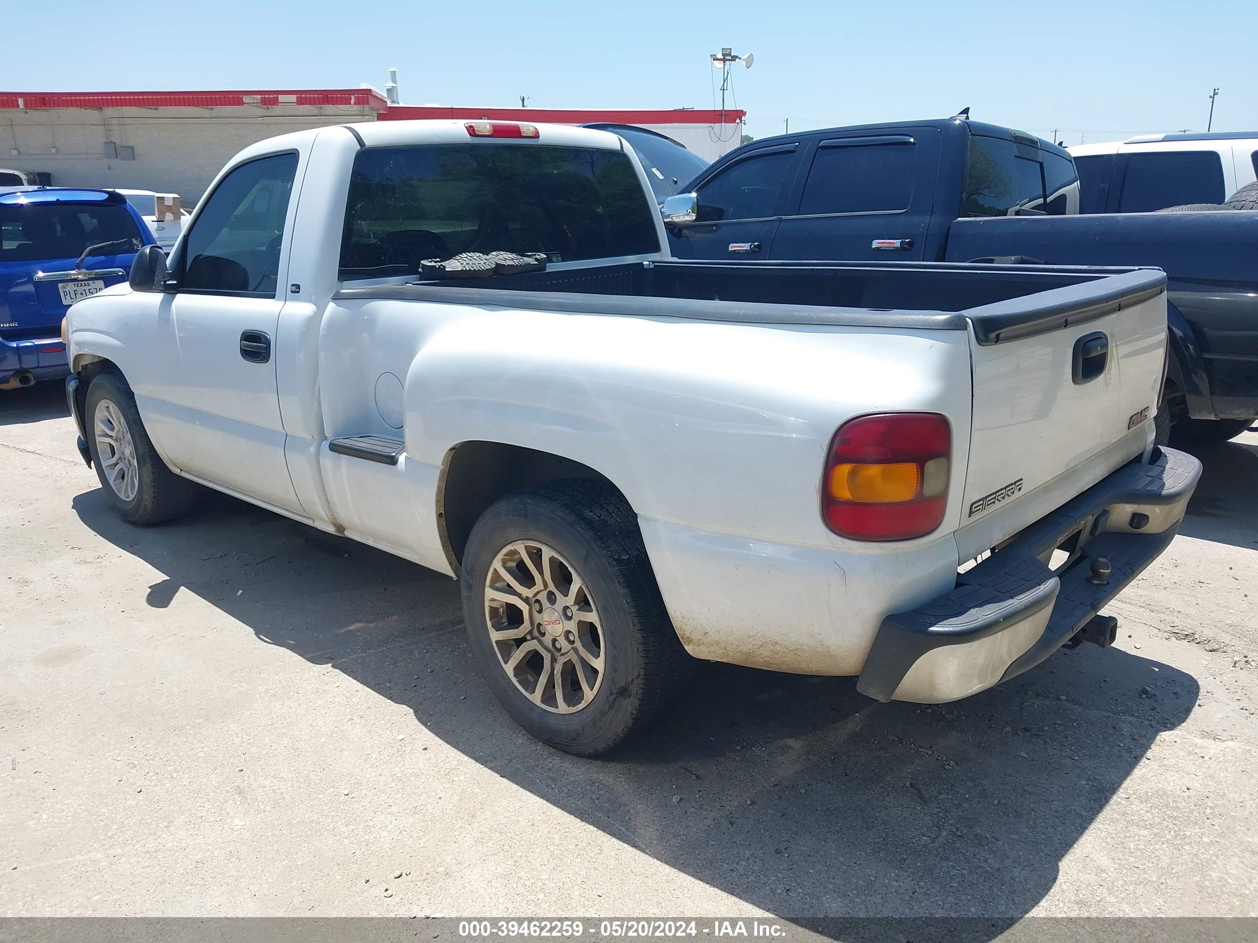 Photo 2 VIN: 1GTEC14W3YZ192152 - GMC SIERRA 