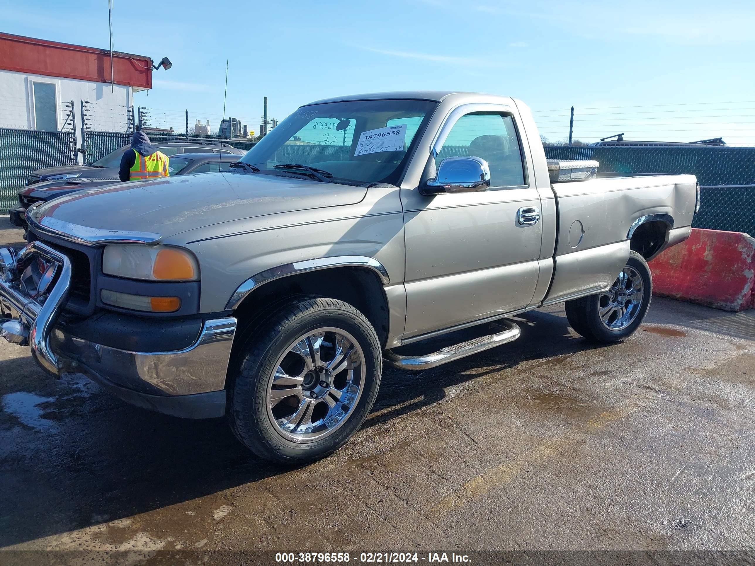 Photo 1 VIN: 1GTEC14W42Z146269 - GMC SIERRA 