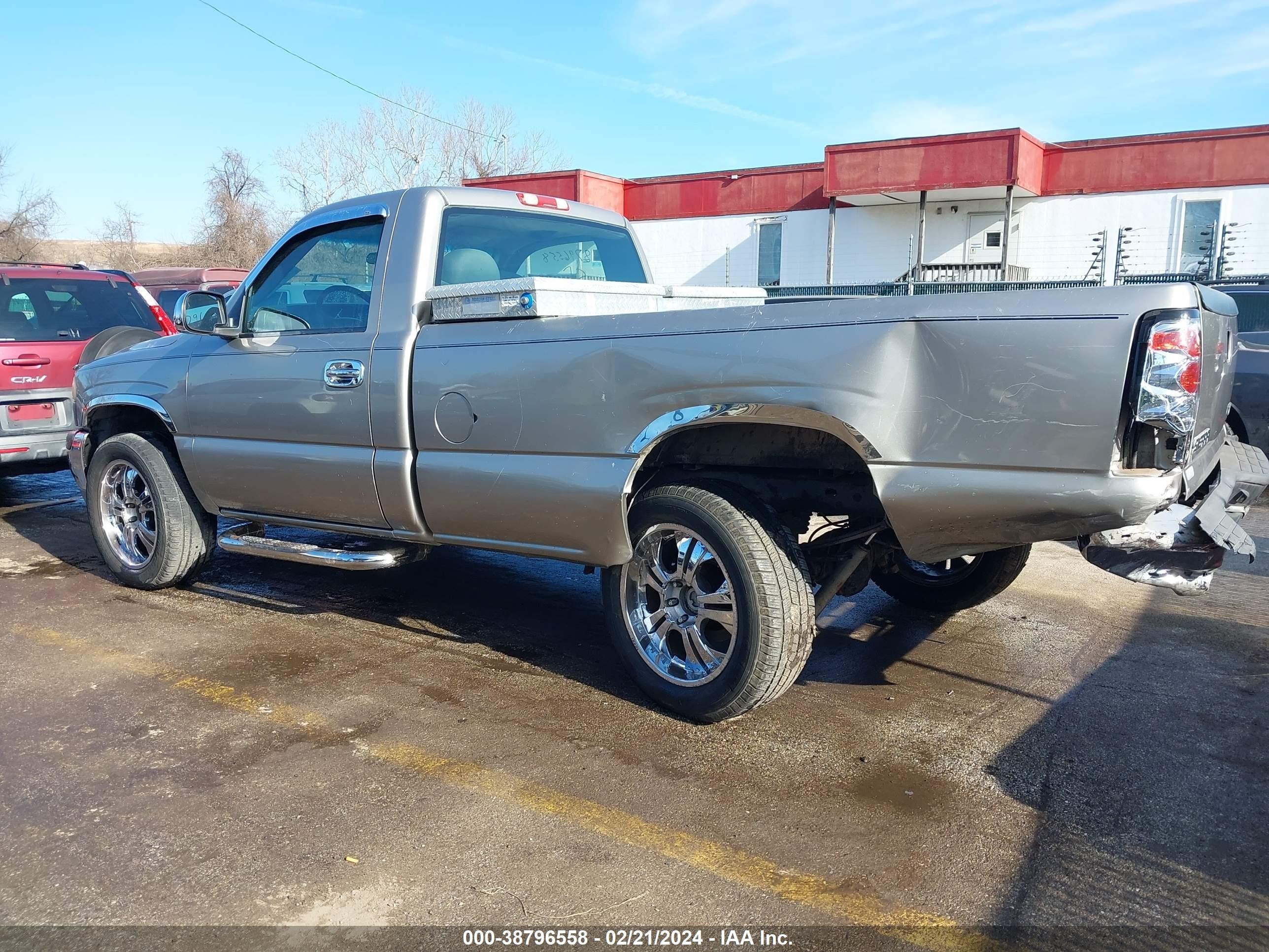 Photo 2 VIN: 1GTEC14W42Z146269 - GMC SIERRA 