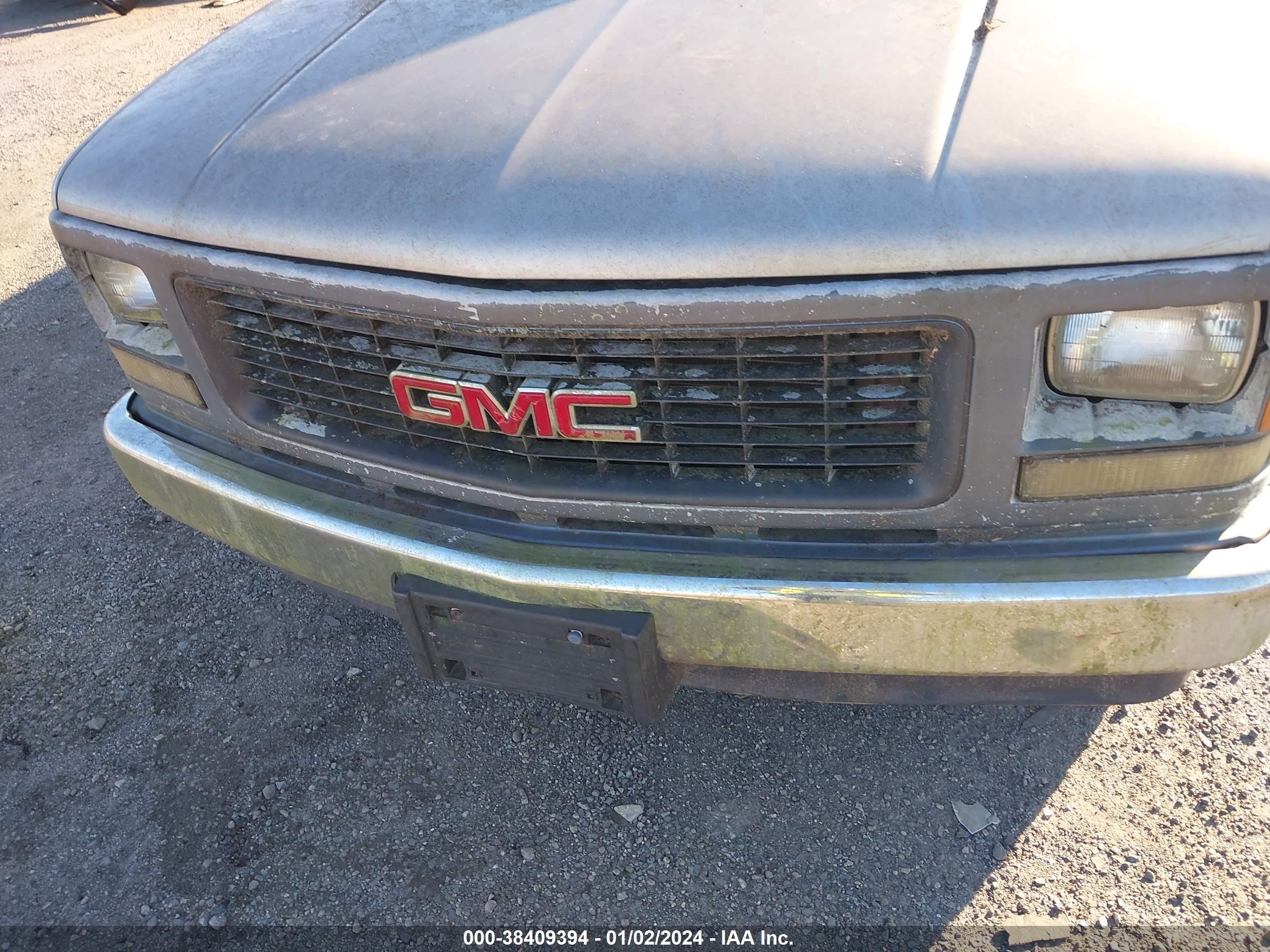 Photo 5 VIN: 1GTEC14W4WZ550520 - GMC SIERRA 