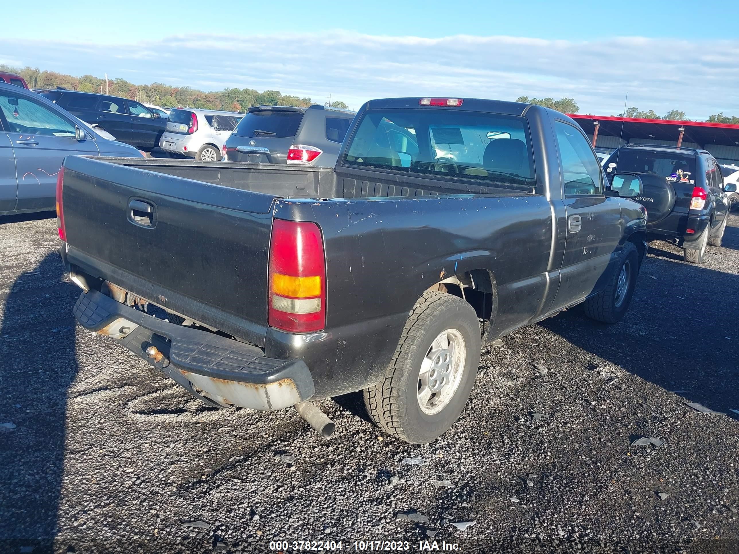 Photo 3 VIN: 1GTEC14W72Z267216 - GMC SIERRA 