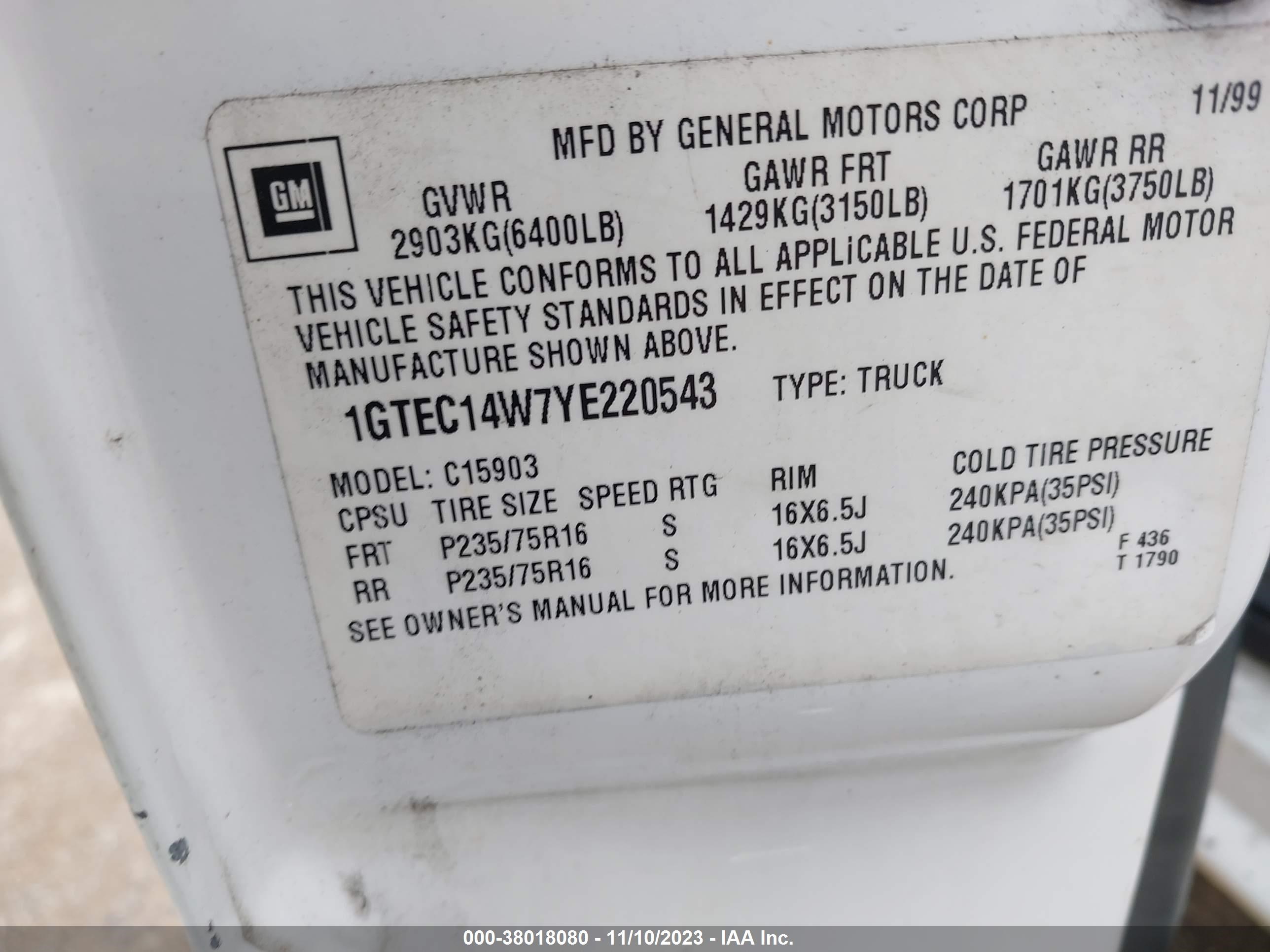 Photo 8 VIN: 1GTEC14W7YE220543 - GMC SIERRA 