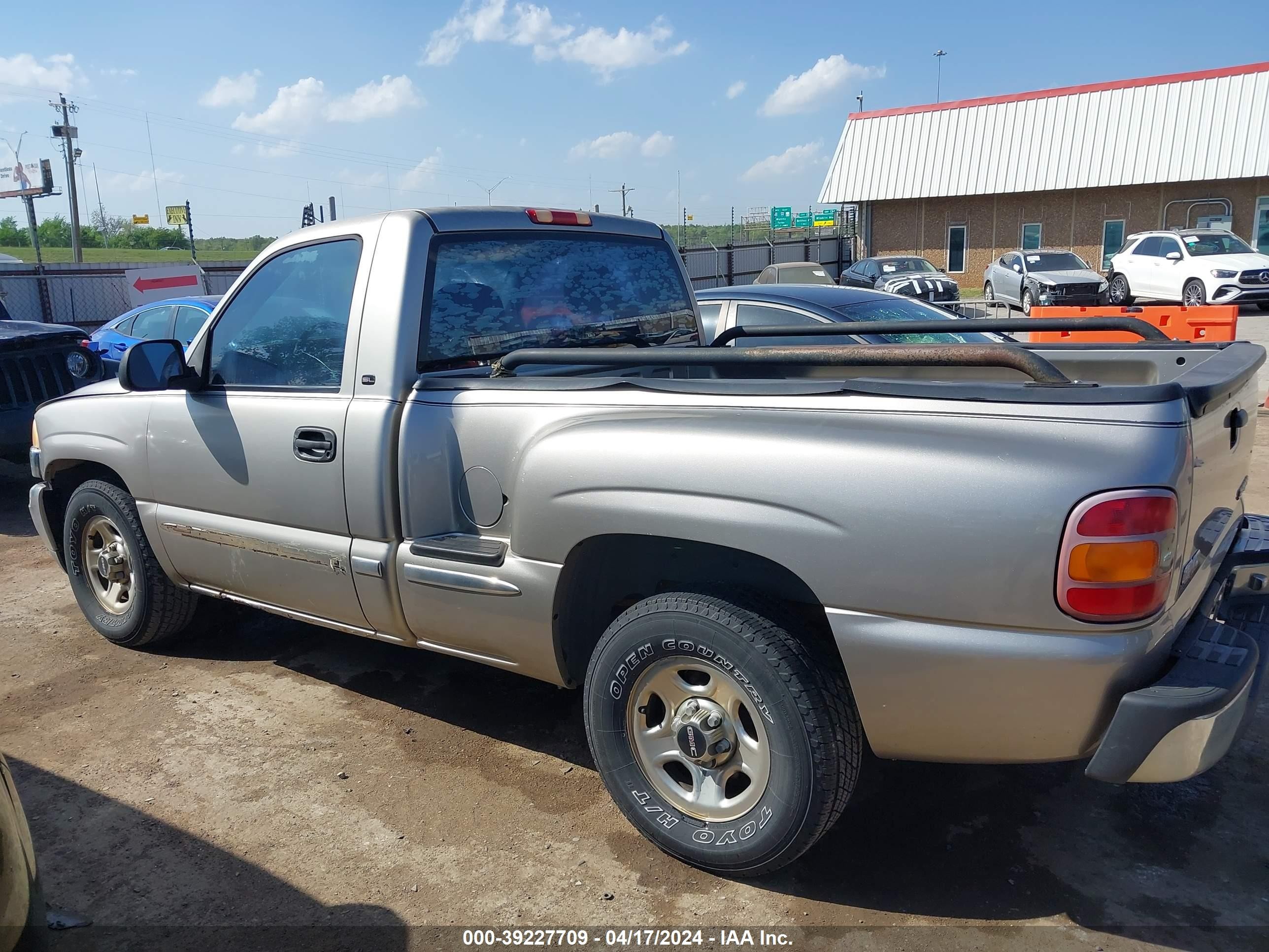 Photo 14 VIN: 1GTEC14W7YZ211060 - GMC SIERRA 