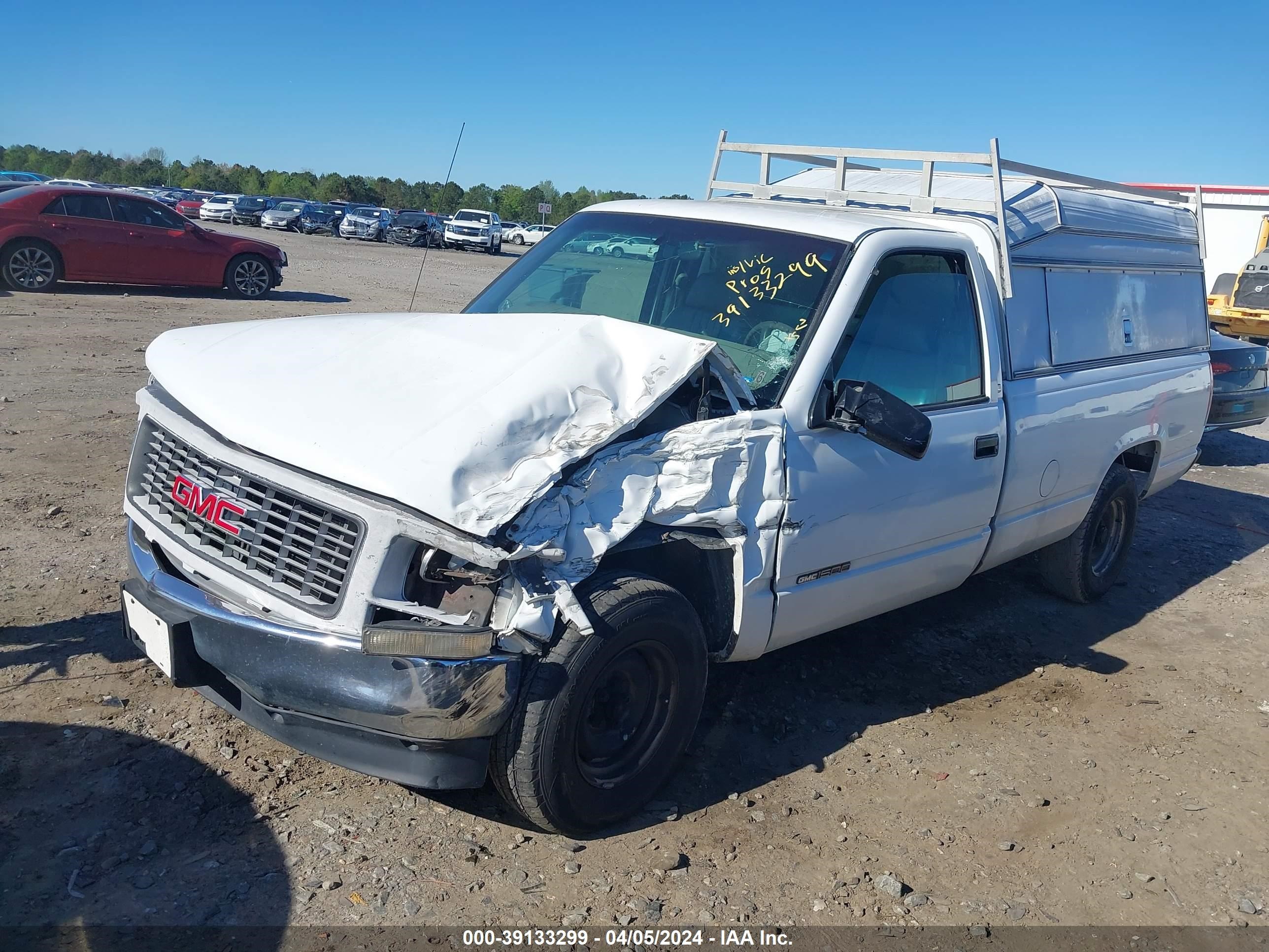 Photo 1 VIN: 1GTEC14W8WZ528374 - GMC SIERRA 