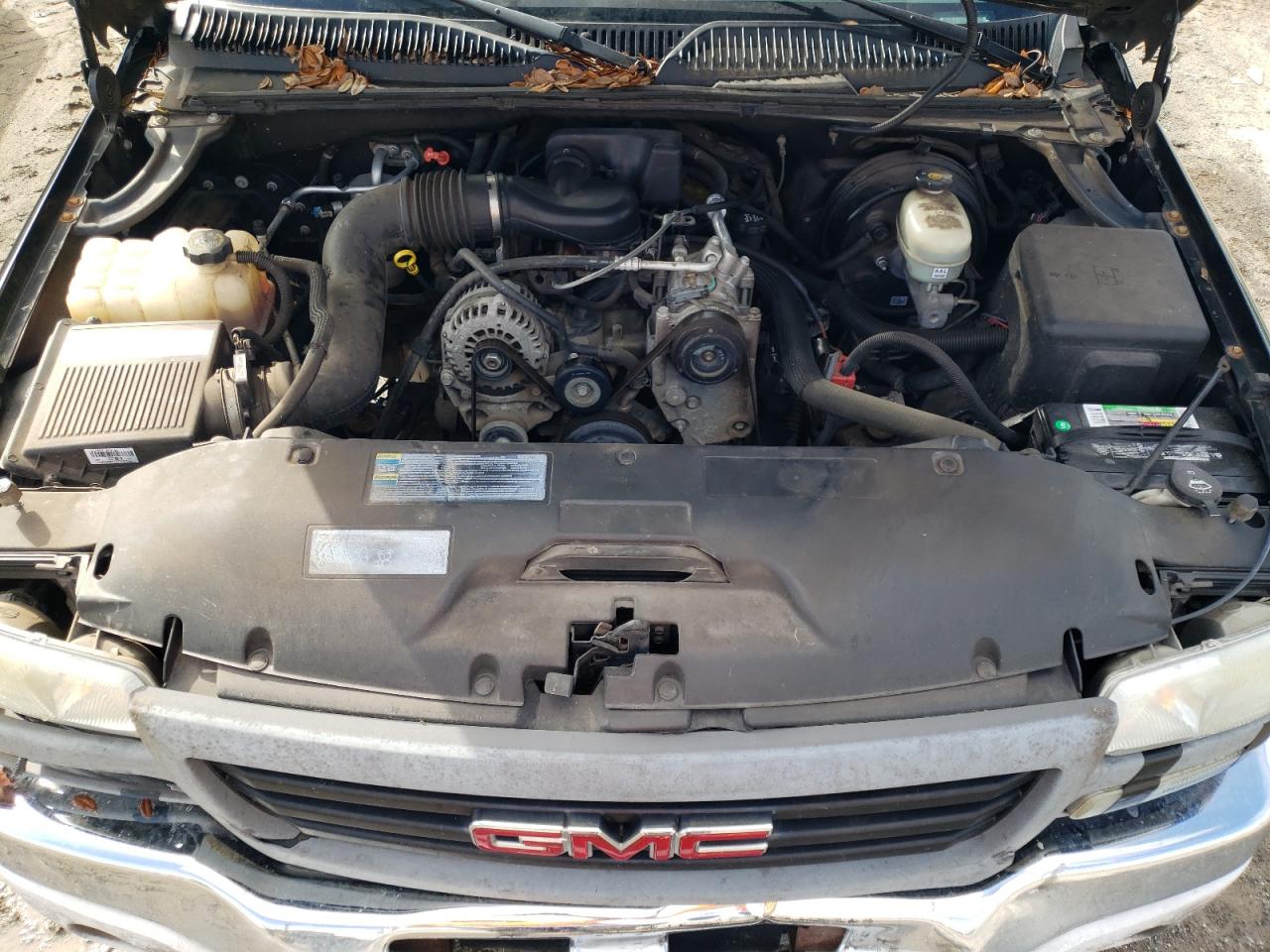 Photo 10 VIN: 1GTEC14X05Z126260 - GMC SIERRA 