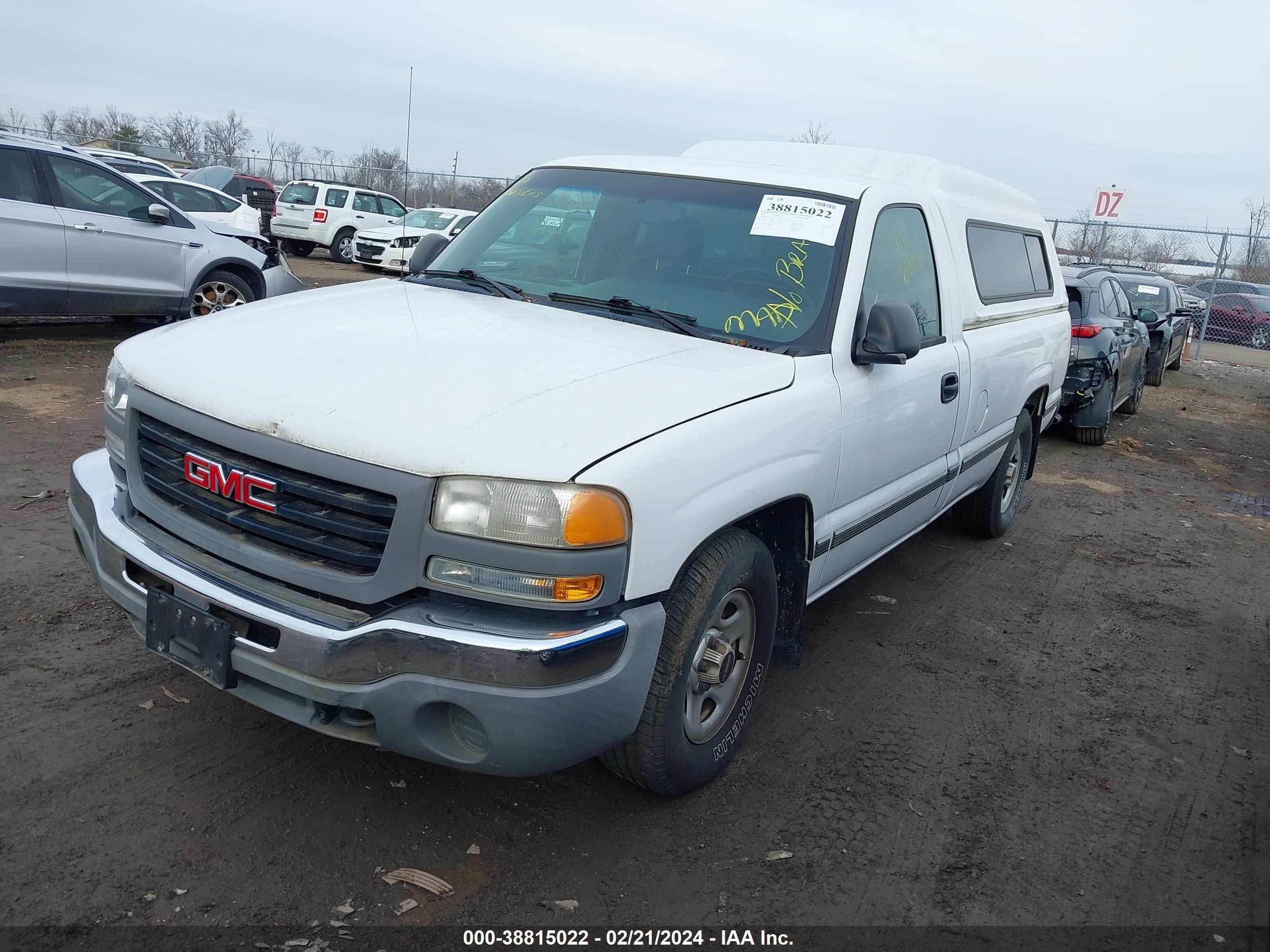 Photo 1 VIN: 1GTEC14X23Z290624 - GMC SIERRA 