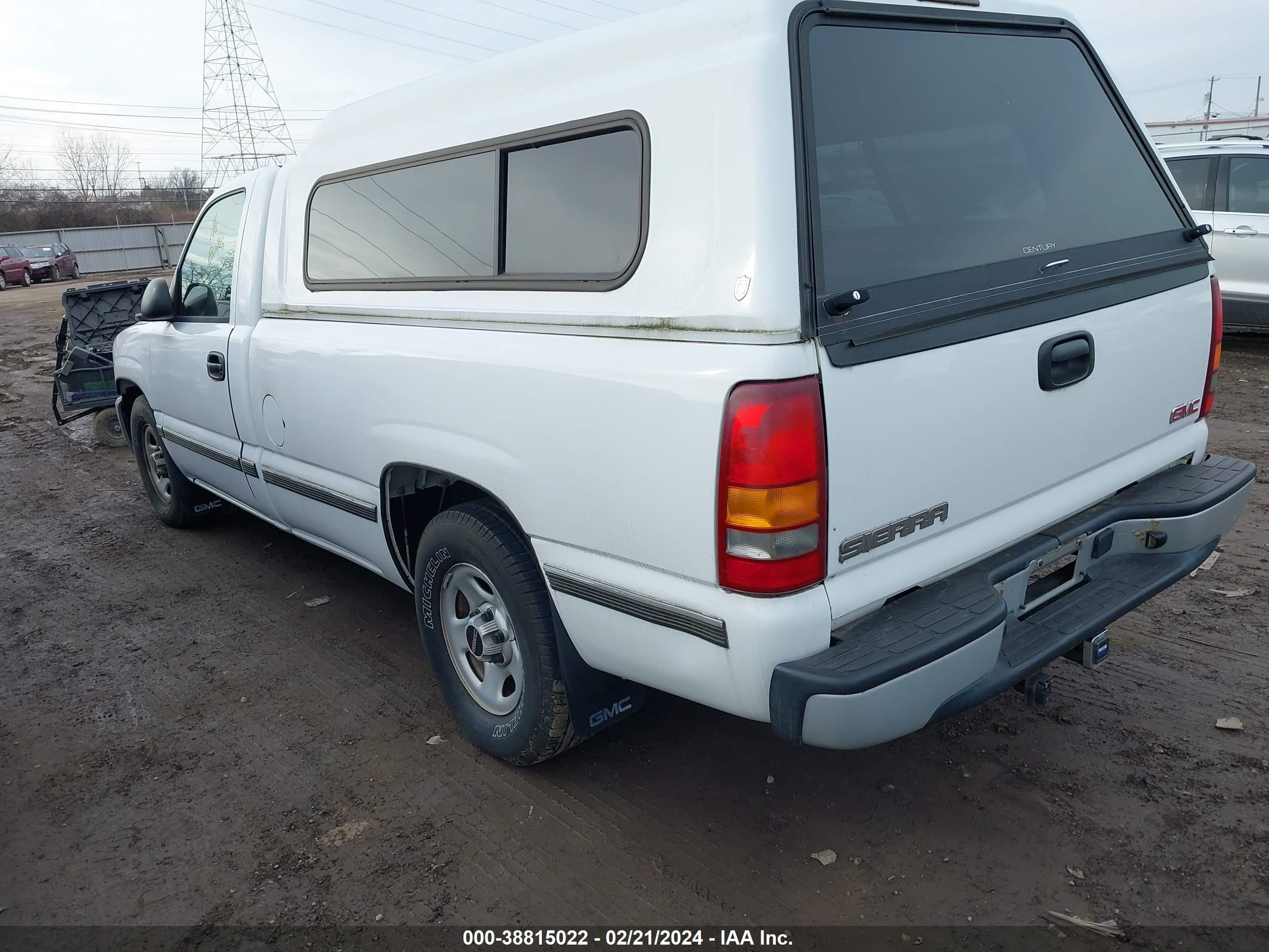 Photo 2 VIN: 1GTEC14X23Z290624 - GMC SIERRA 