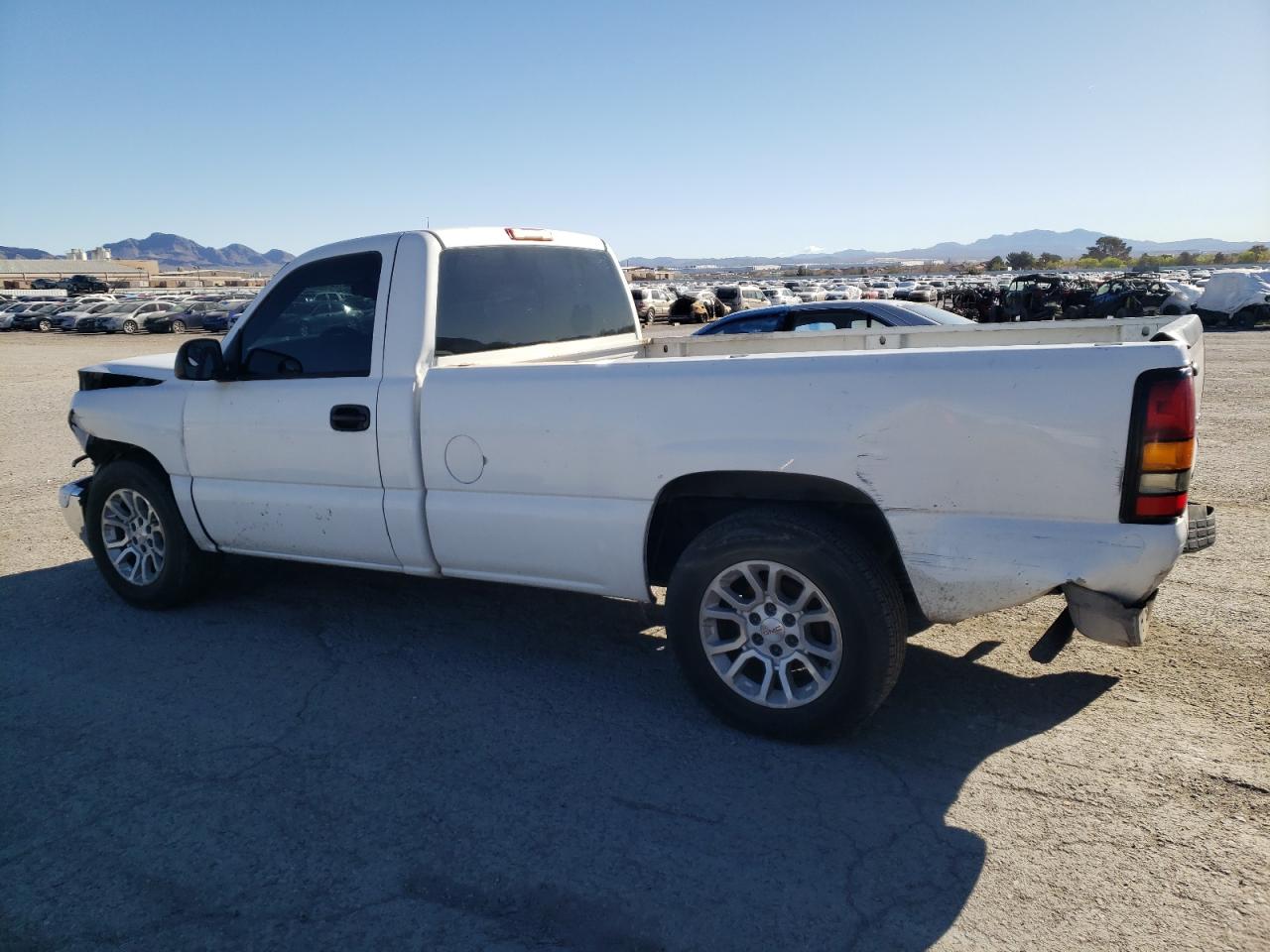 Photo 1 VIN: 1GTEC14X25Z104969 - GMC SIERRA 