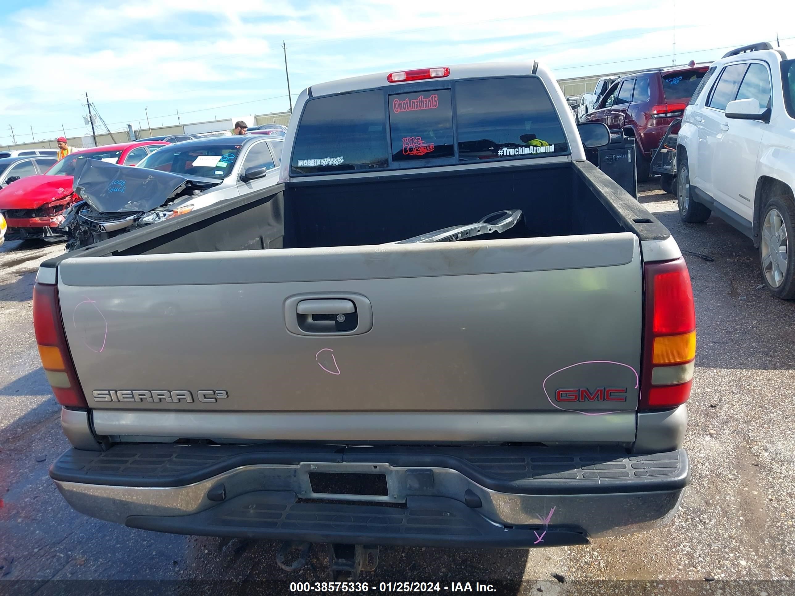 Photo 7 VIN: 1GTEC14X25Z161429 - GMC SIERRA 