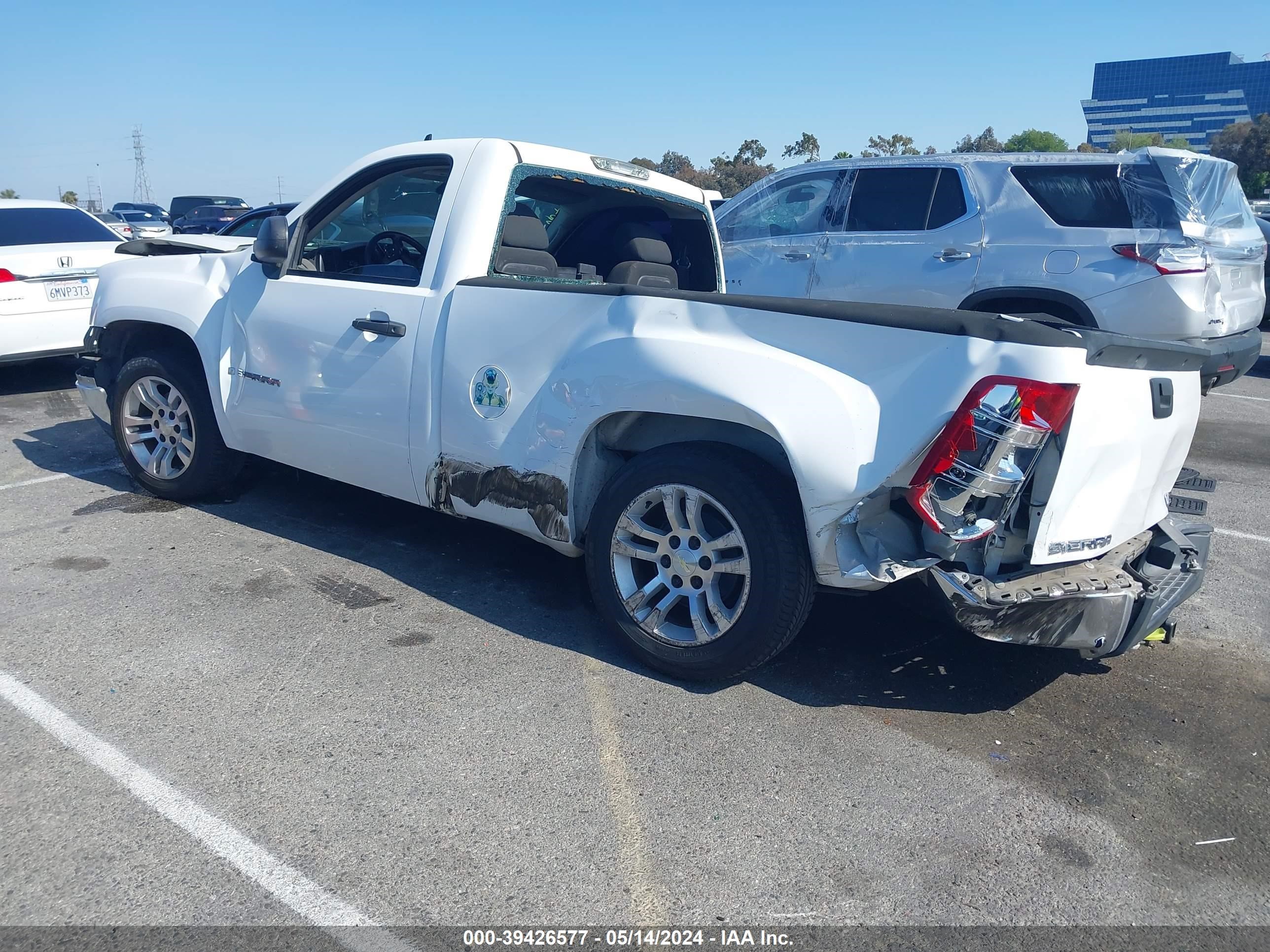 Photo 13 VIN: 1GTEC14X28Z212139 - GMC SIERRA 