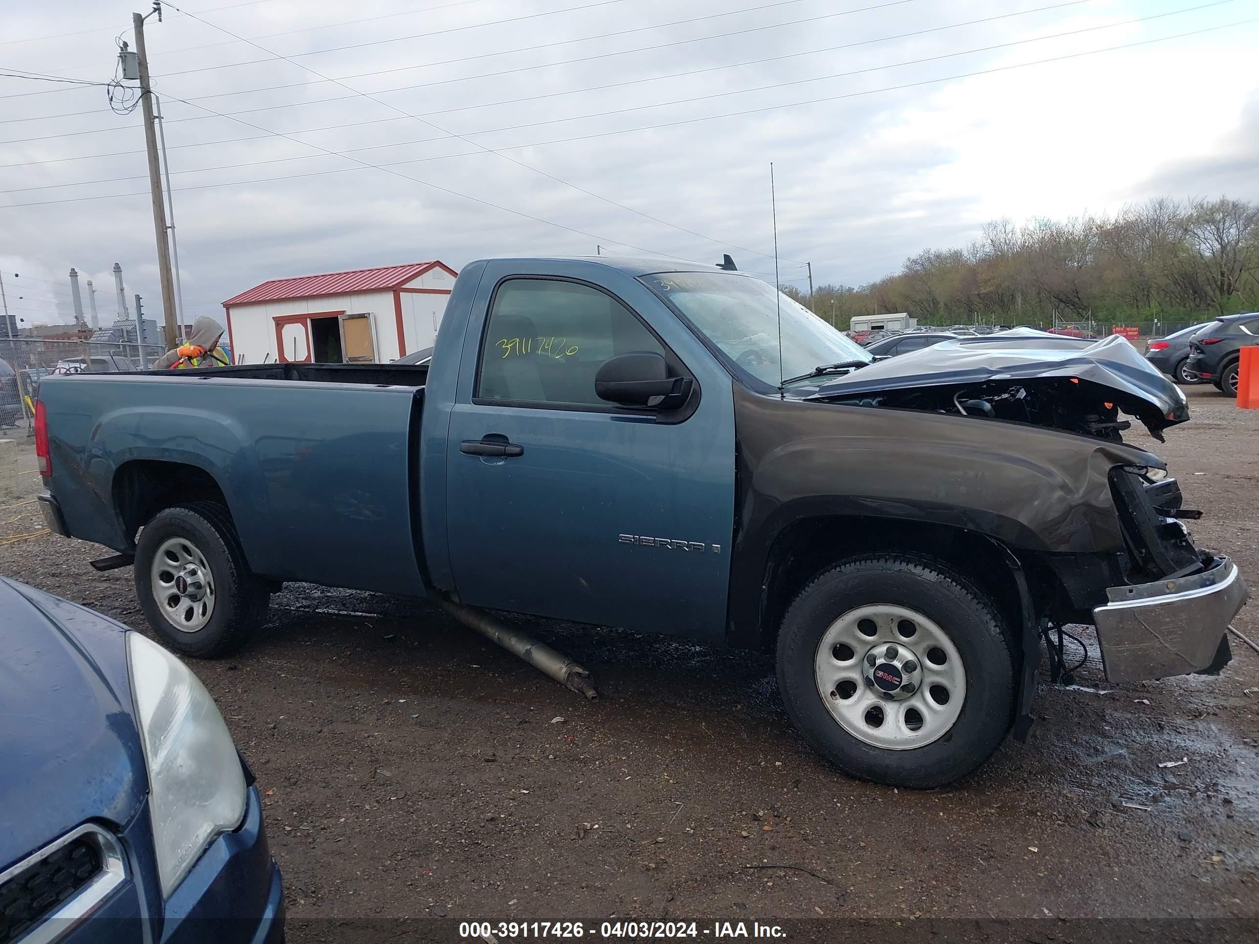 Photo 12 VIN: 1GTEC14X29Z173618 - GMC SIERRA 