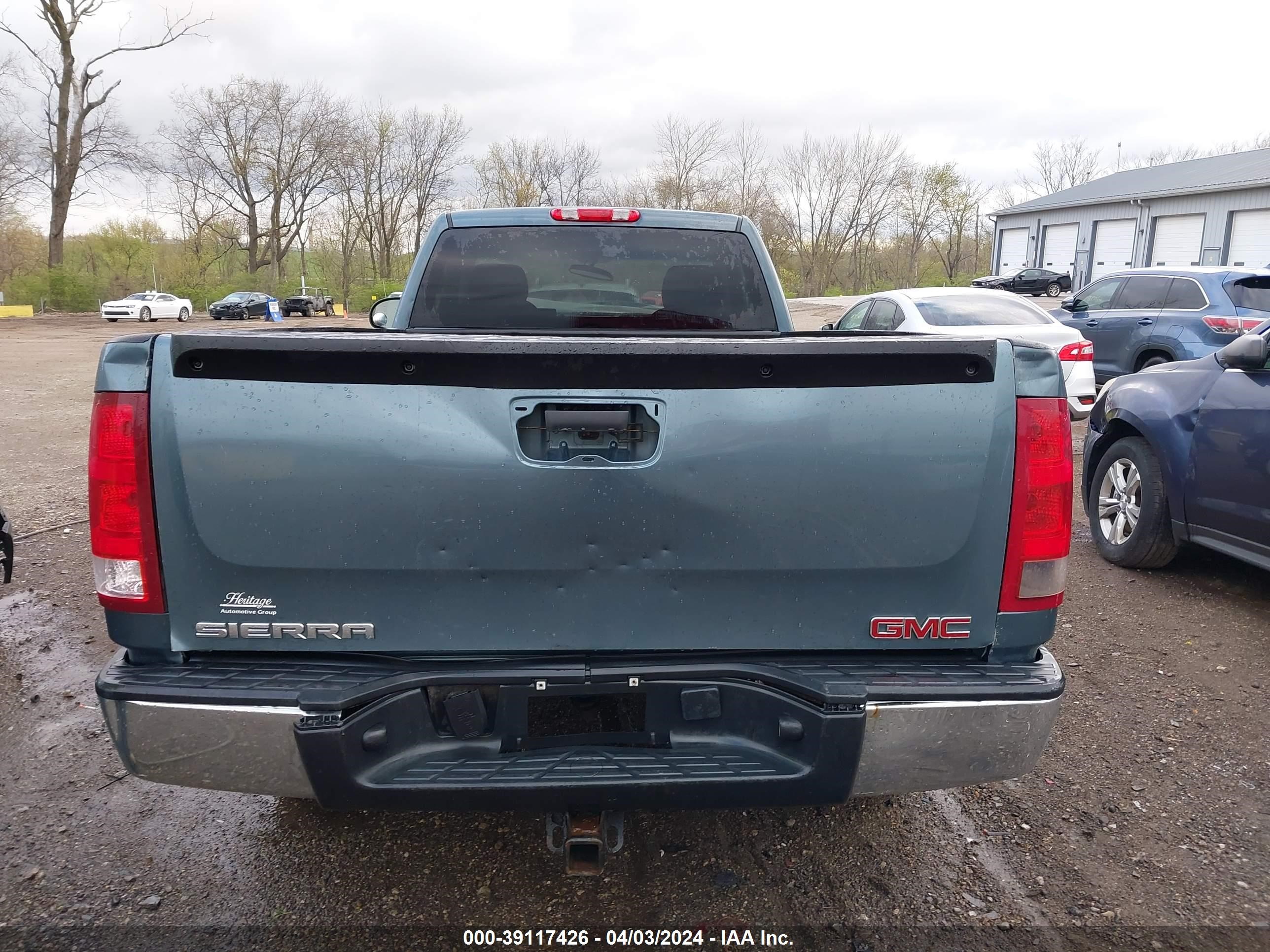 Photo 15 VIN: 1GTEC14X29Z173618 - GMC SIERRA 