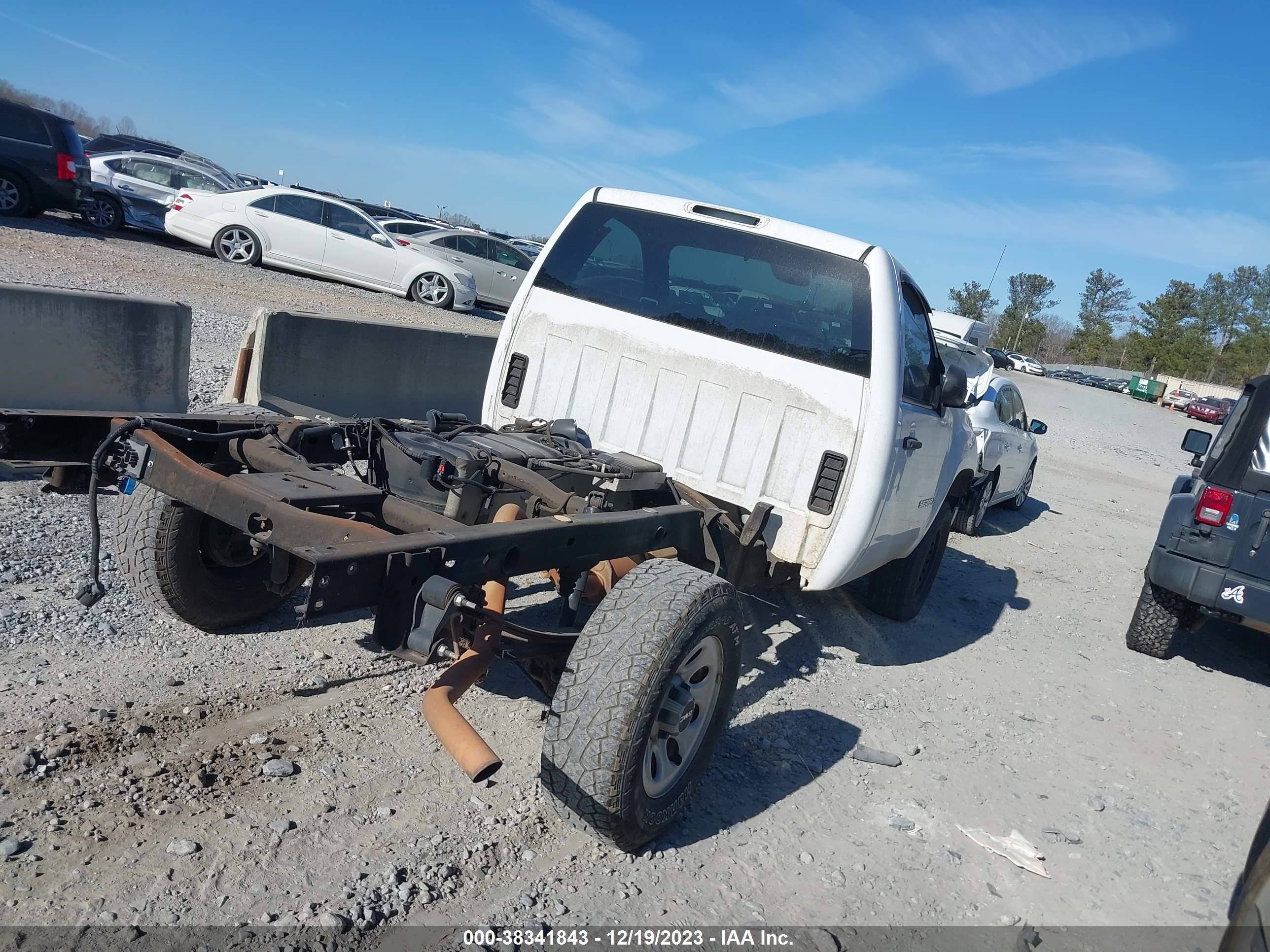 Photo 3 VIN: 1GTEC14X39Z121897 - GMC SIERRA 