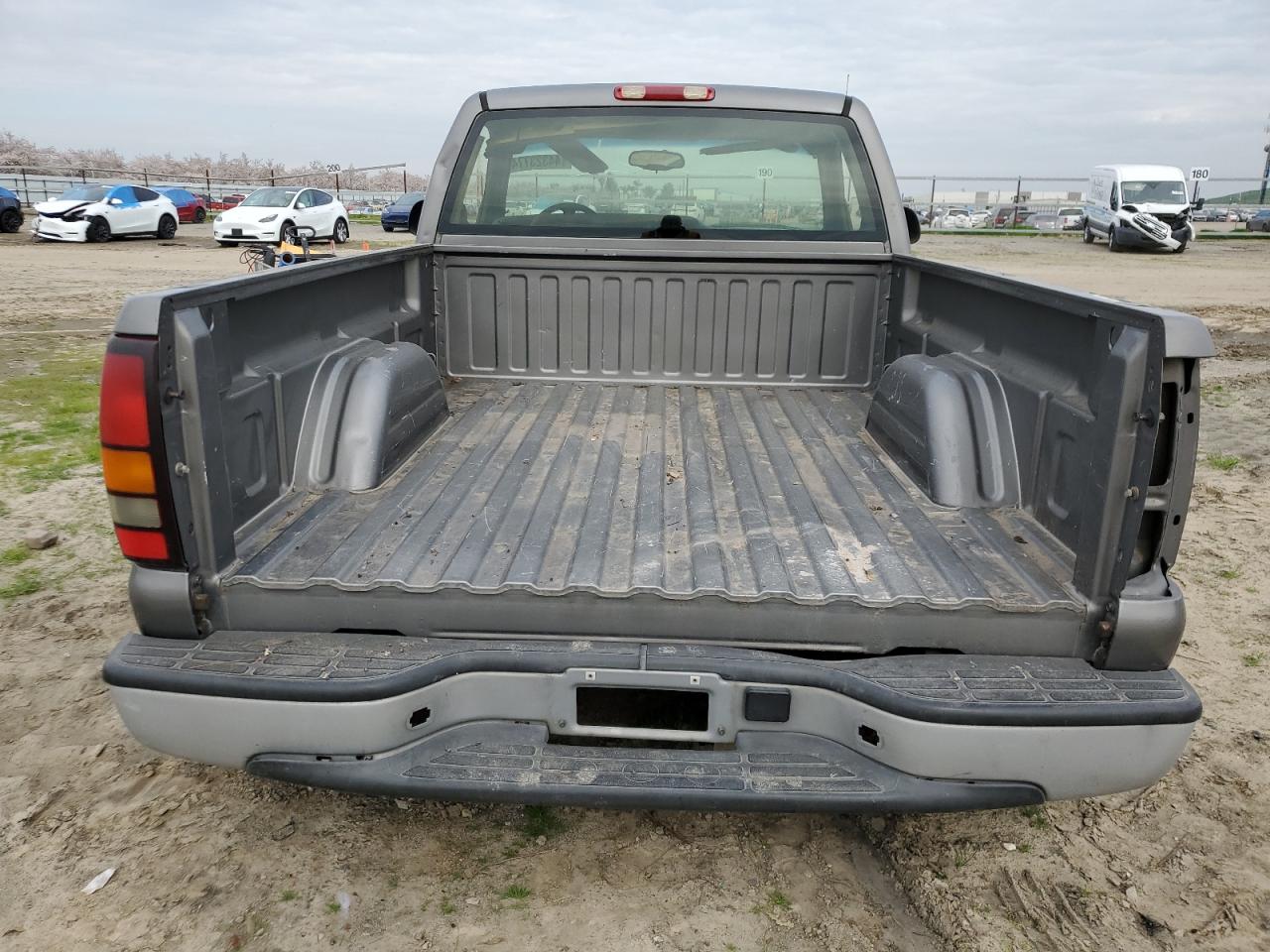 Photo 9 VIN: 1GTEC14X47Z162231 - GMC SIERRA 