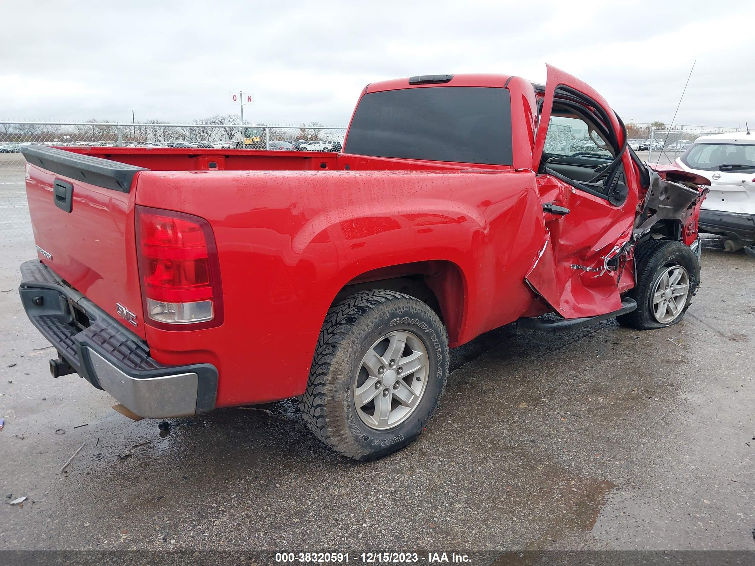 Photo 3 VIN: 1GTEC14X49Z105255 - GMC SIERRA 