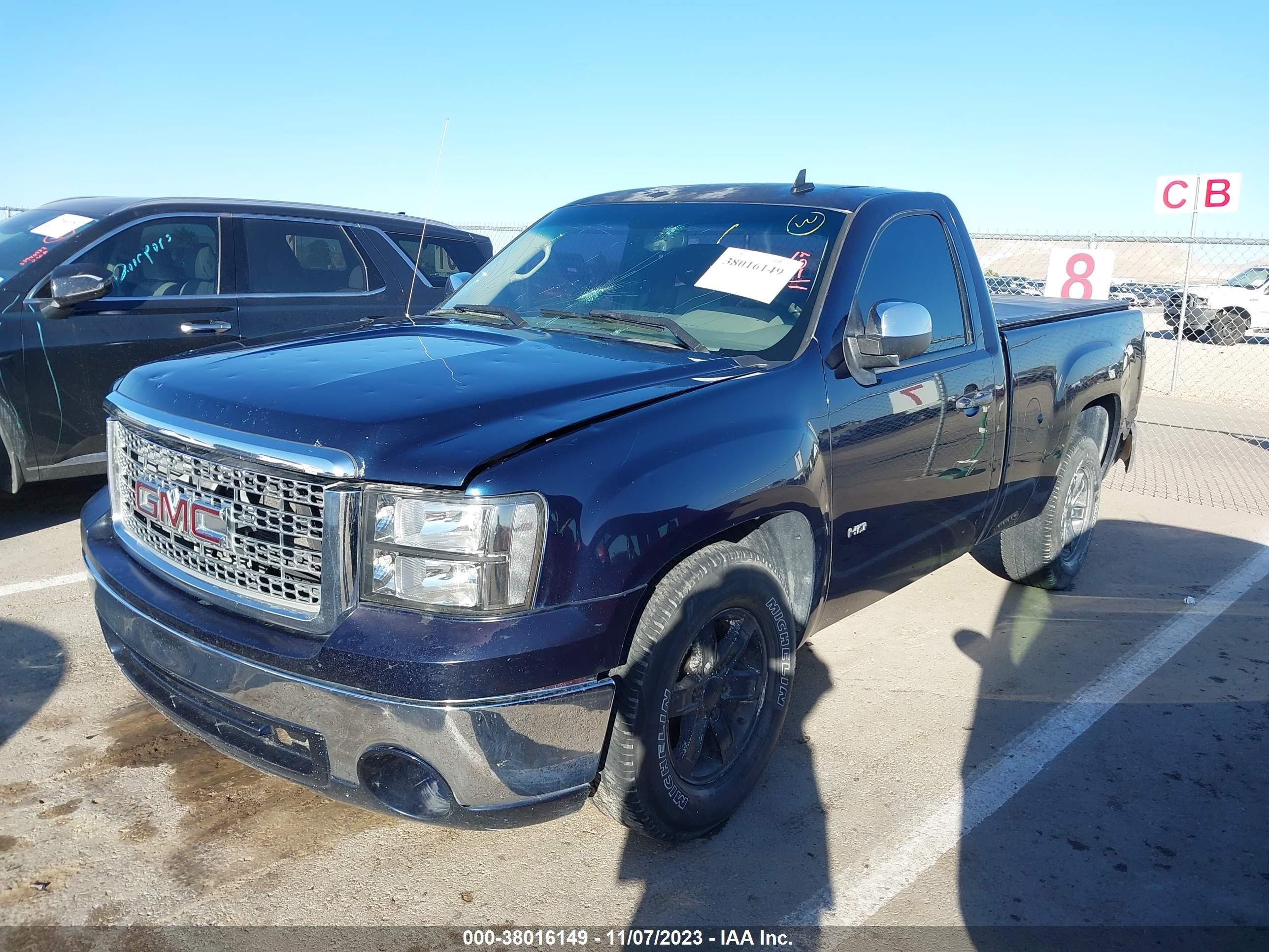 Photo 1 VIN: 1GTEC14X68Z313104 - GMC SIERRA 