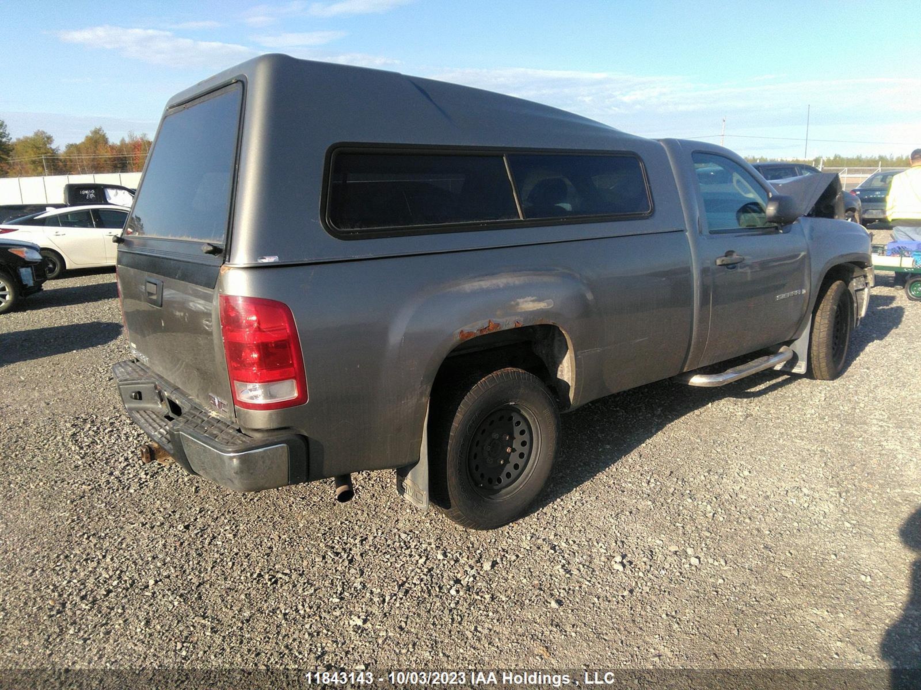 Photo 3 VIN: 1GTEC14X98Z245736 - GMC SIERRA 