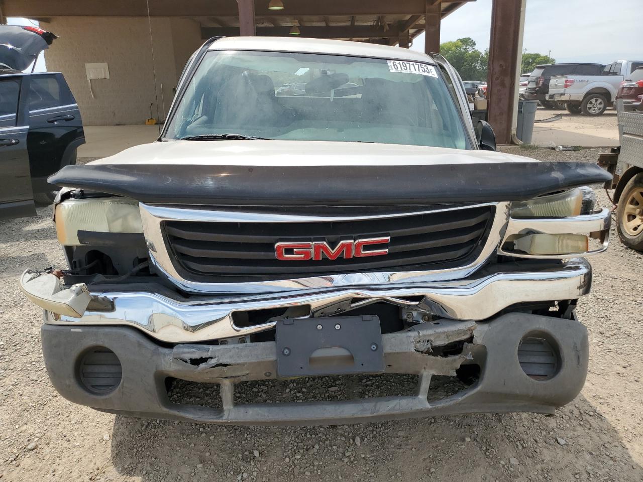 Photo 4 VIN: 1GTEC14XX4Z218281 - GMC SIERRA 