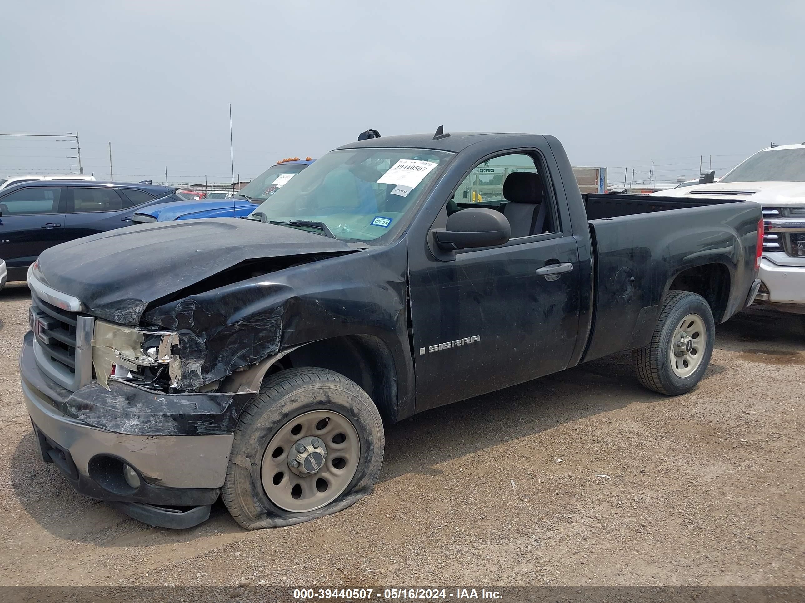 Photo 1 VIN: 1GTEC14XX8Z126271 - GMC SIERRA 