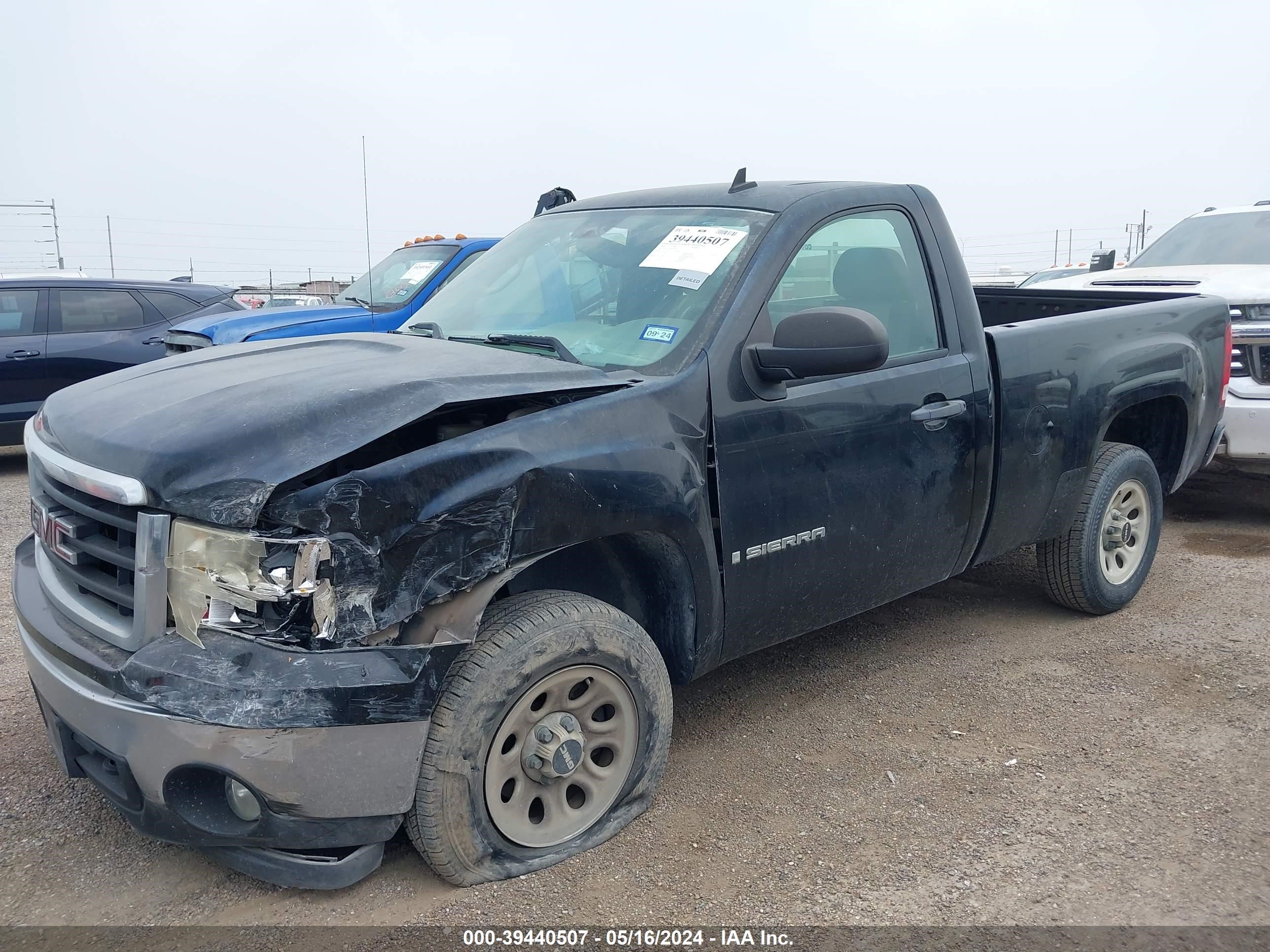 Photo 5 VIN: 1GTEC14XX8Z126271 - GMC SIERRA 