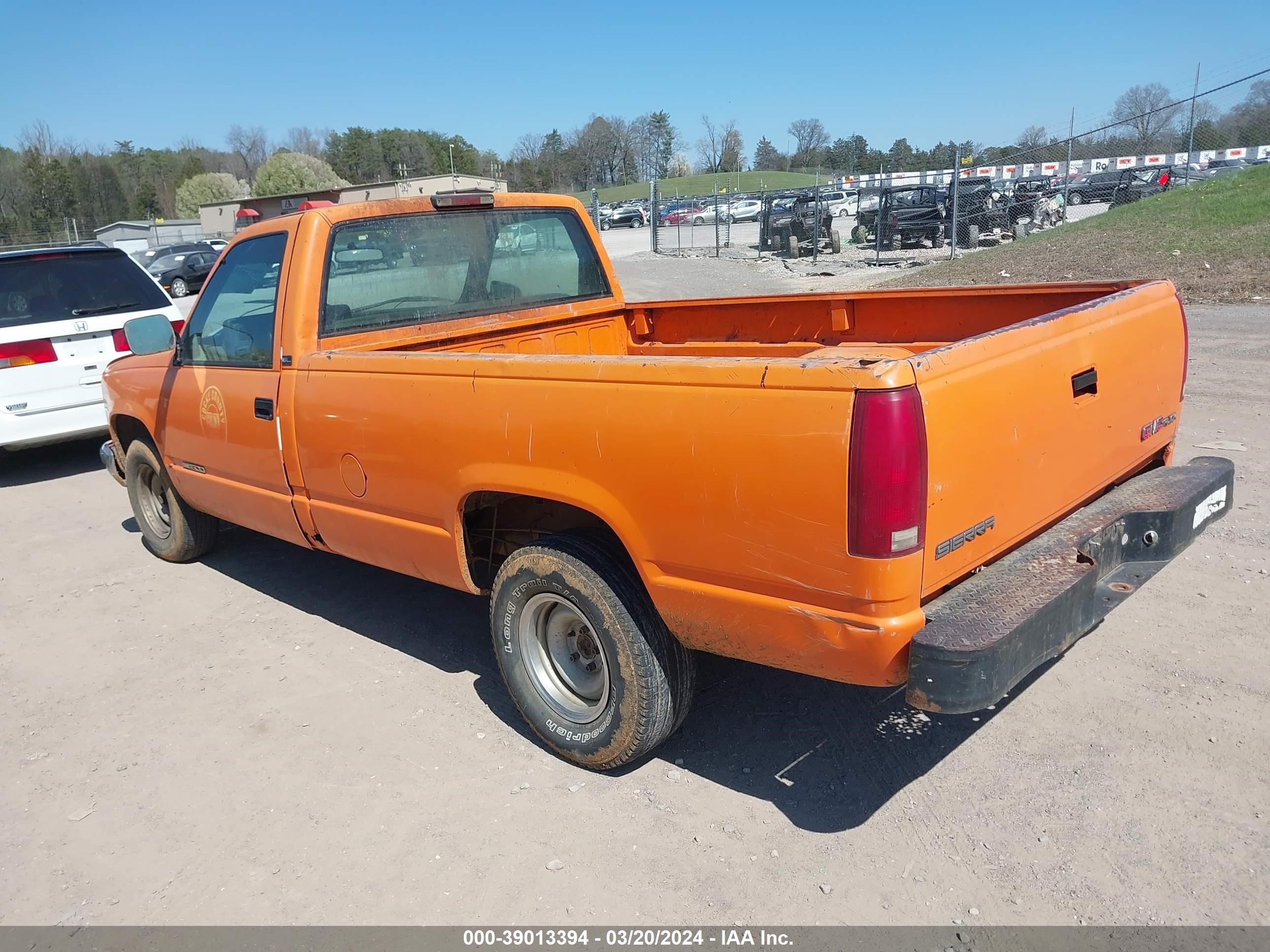 Photo 2 VIN: 1GTEC14Z6RZ550601 - GMC SIERRA 