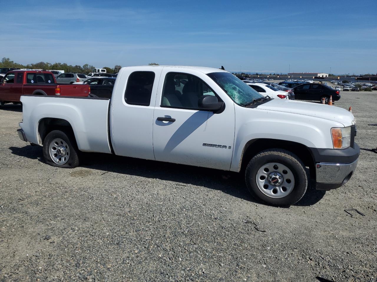 Photo 3 VIN: 1GTEC19C68Z258918 - GMC SIERRA 