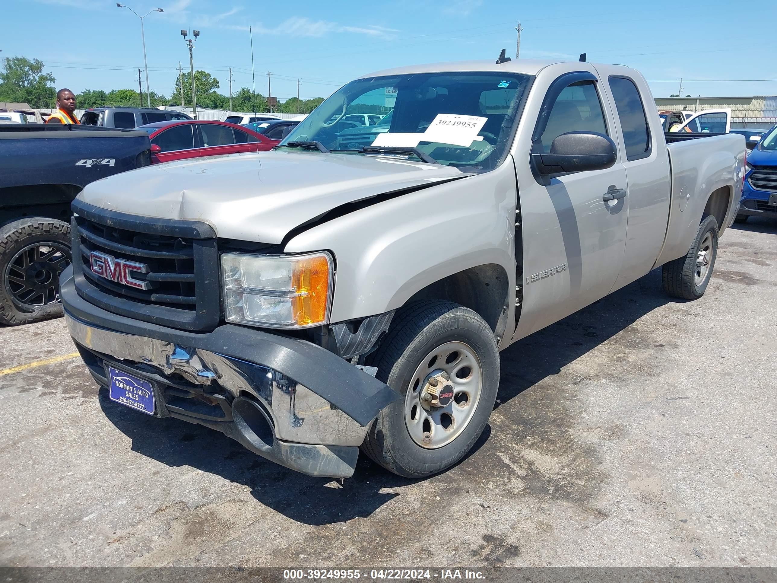 Photo 1 VIN: 1GTEC19C88Z188371 - GMC SIERRA 