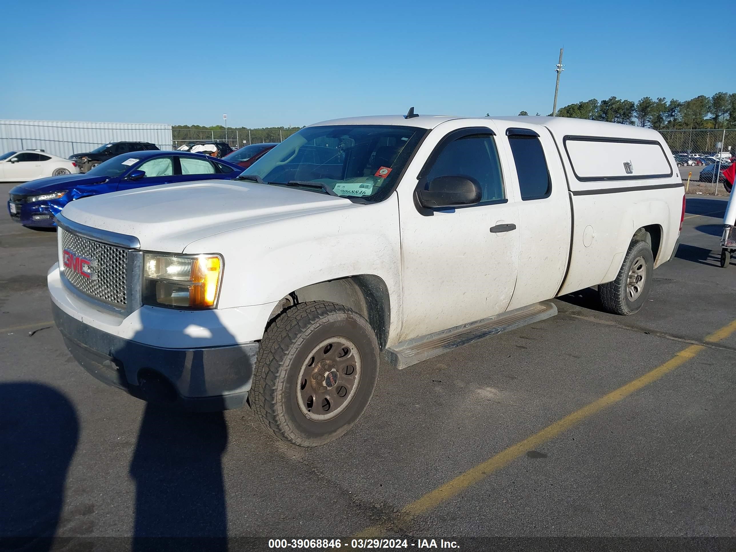 Photo 1 VIN: 1GTEC19J29E146656 - GMC SIERRA 