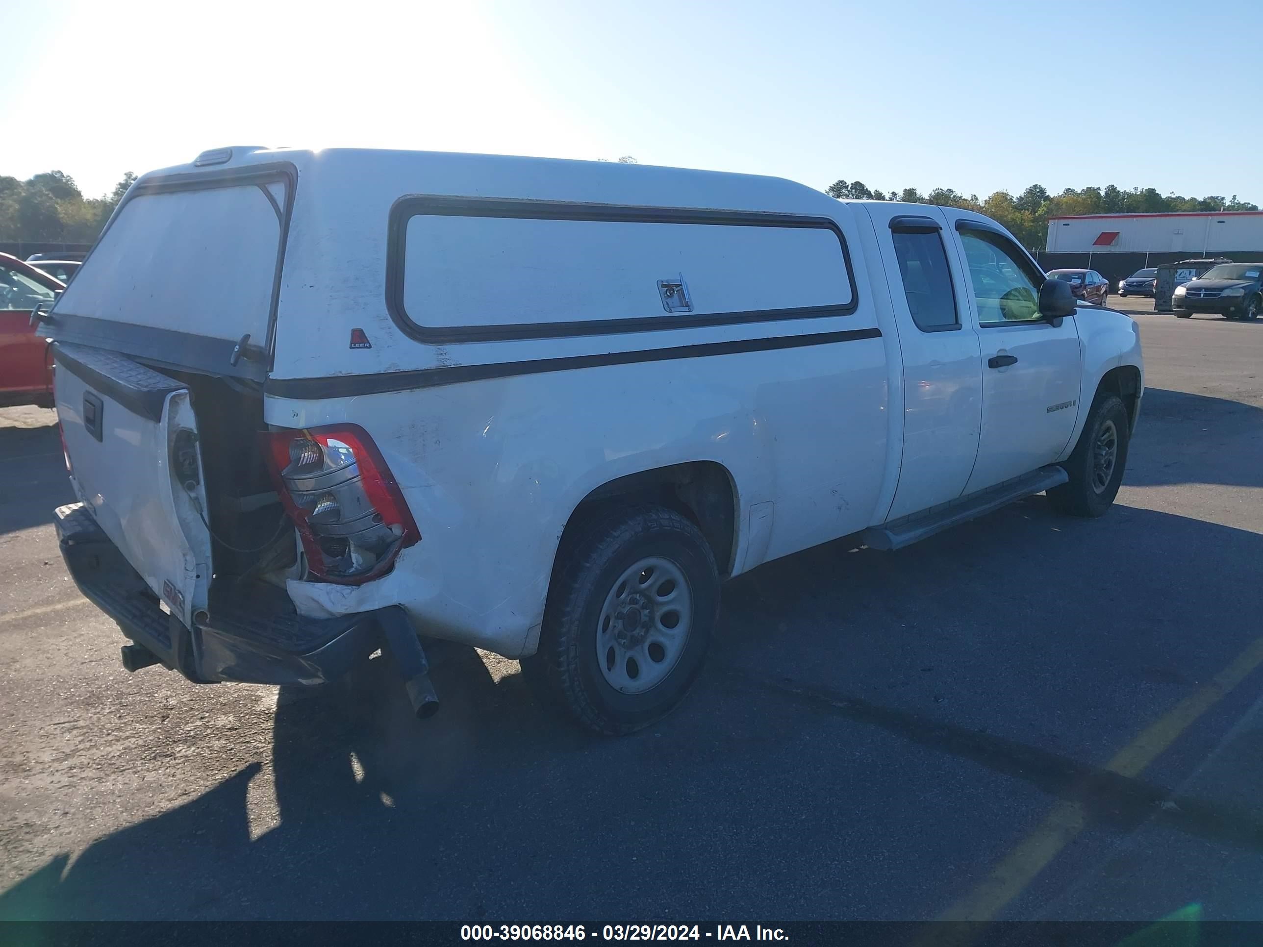 Photo 3 VIN: 1GTEC19J29E146656 - GMC SIERRA 